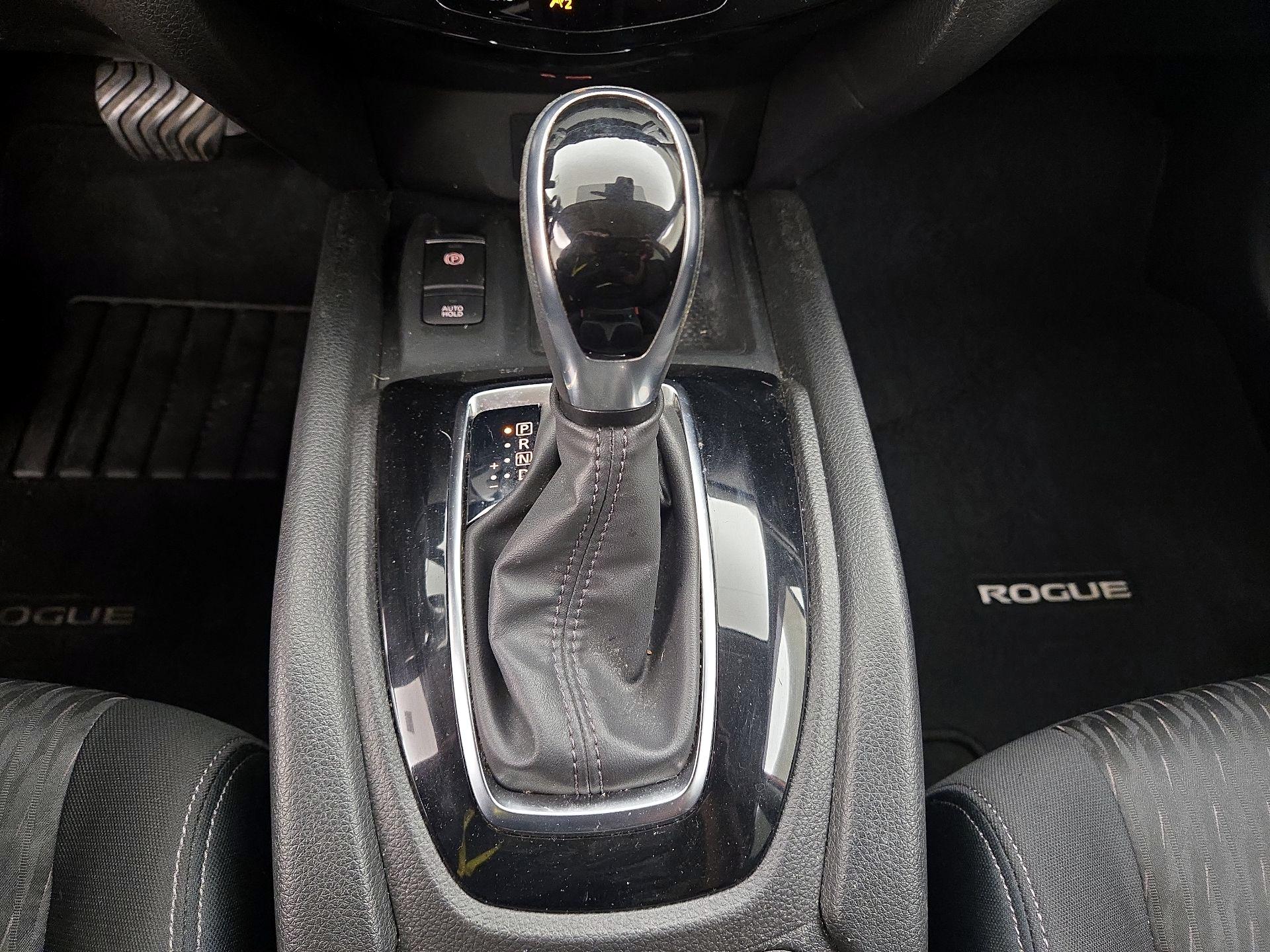 Thumbnail: 2020 Nissan Rogue - 17