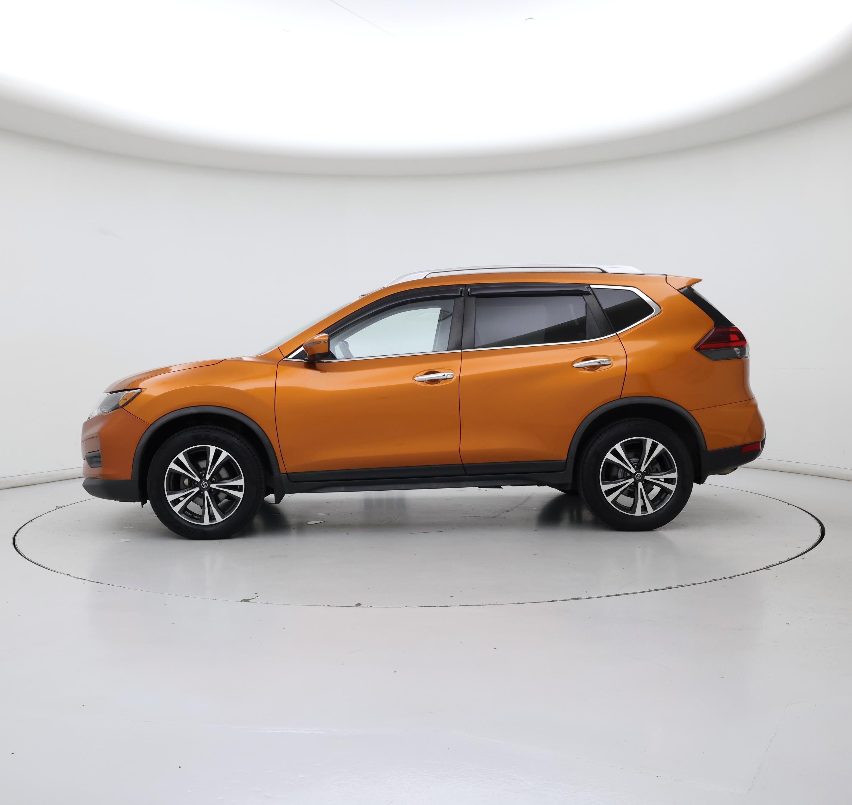 Thumbnail: 2020 Nissan Rogue - 3