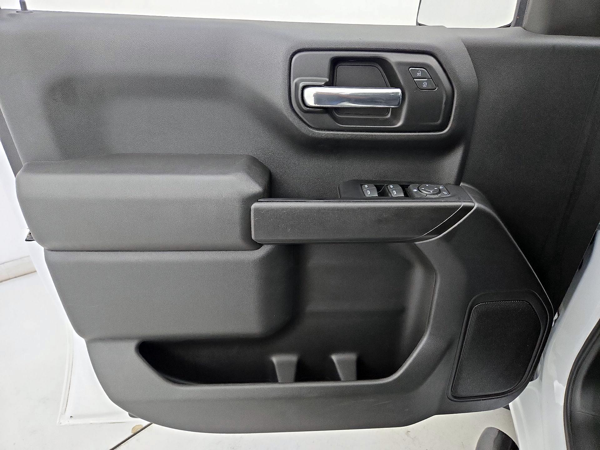 Thumbnail: 2019 Chevrolet Silverado 1500 - 12