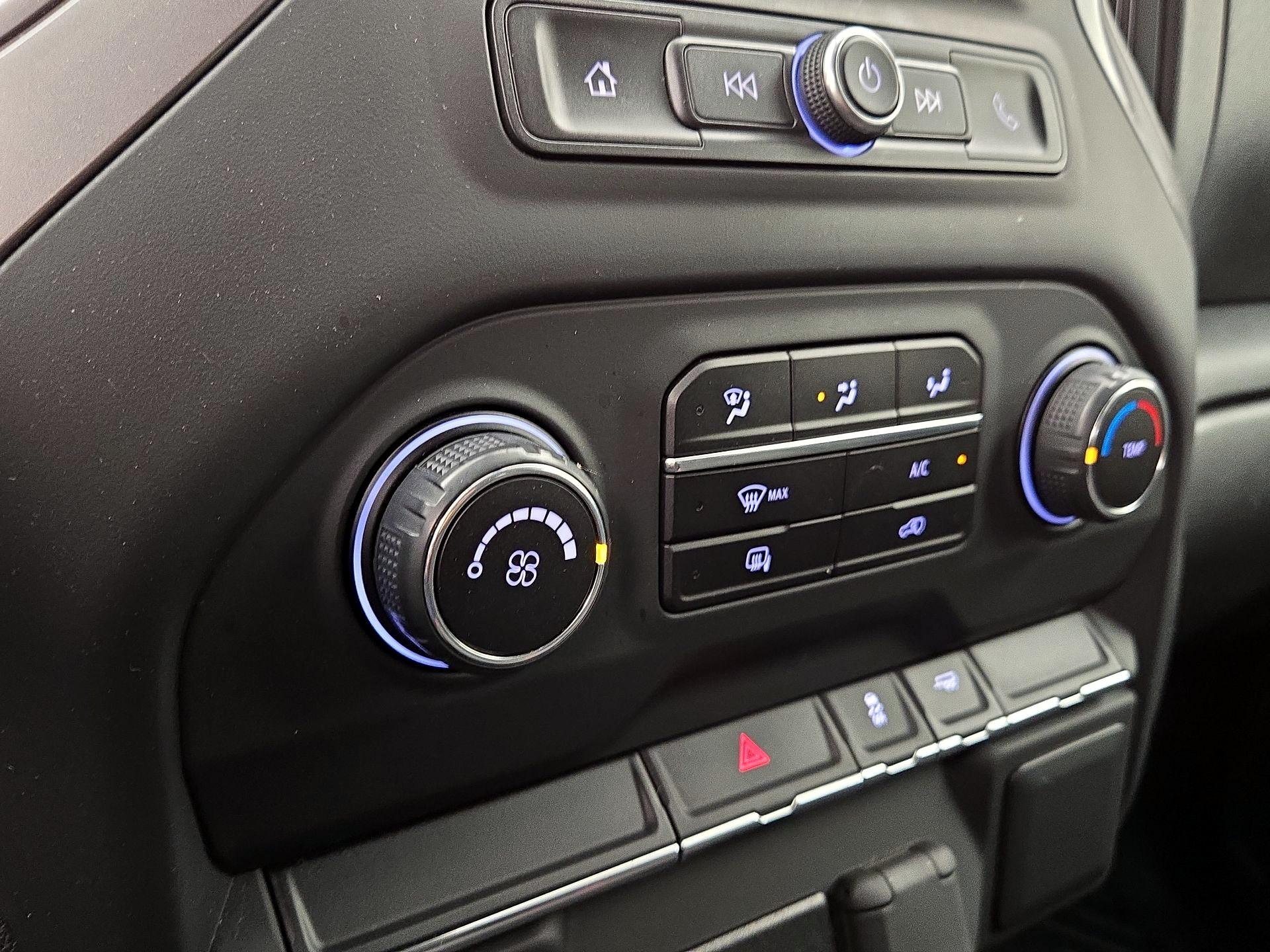 Thumbnail: 2019 Chevrolet Silverado 1500 - 16