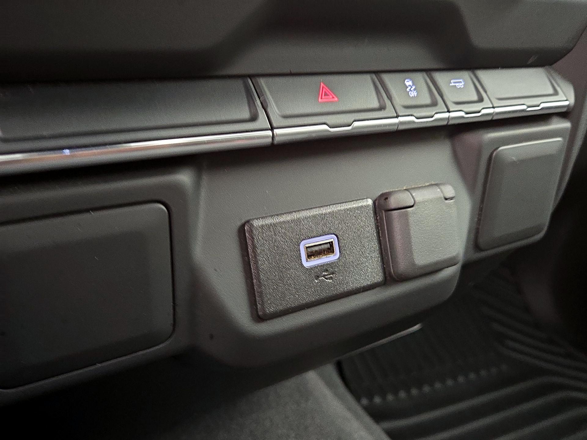 Thumbnail: 2019 Chevrolet Silverado 1500 - 18