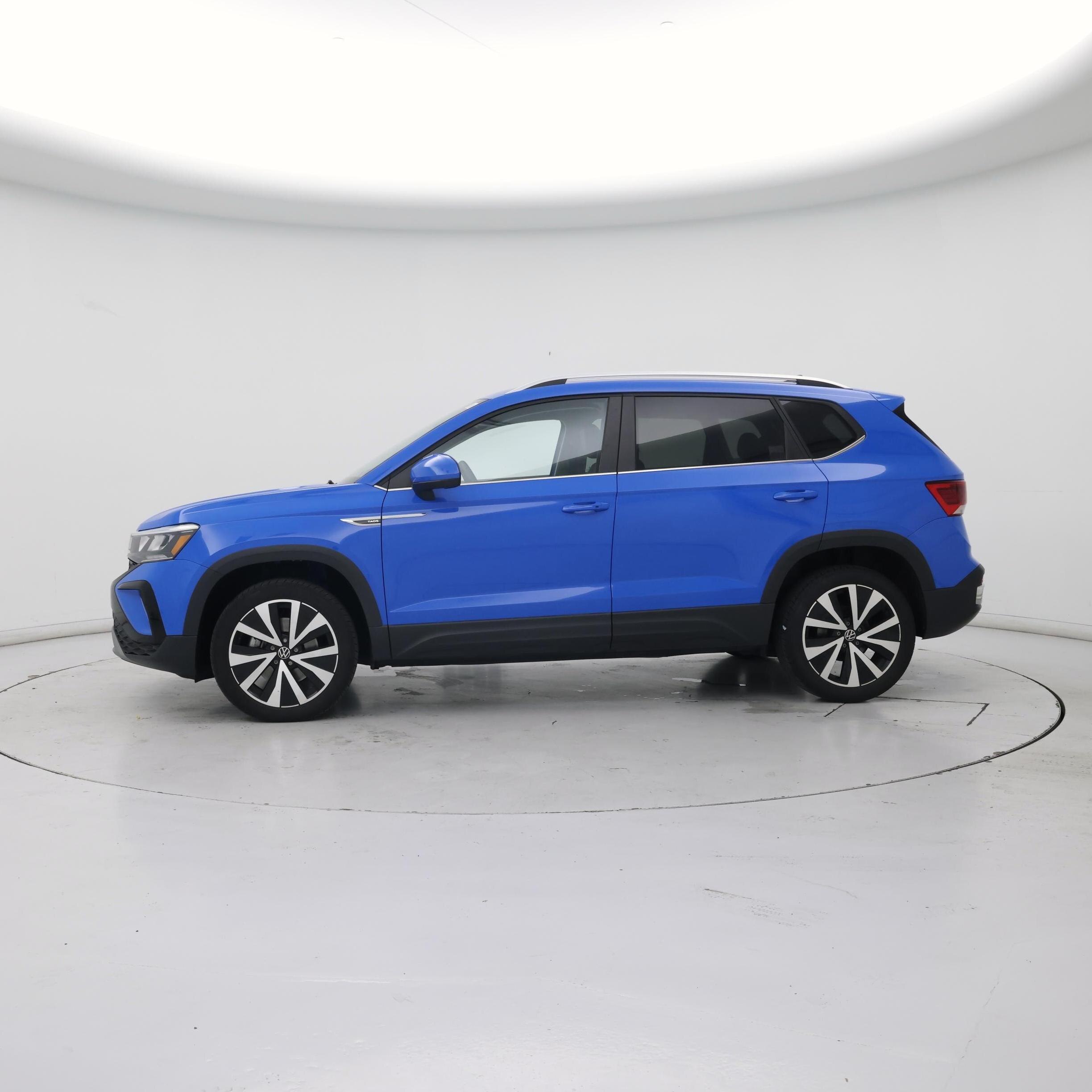 Thumbnail: 2022 Volkswagen Taos - 3