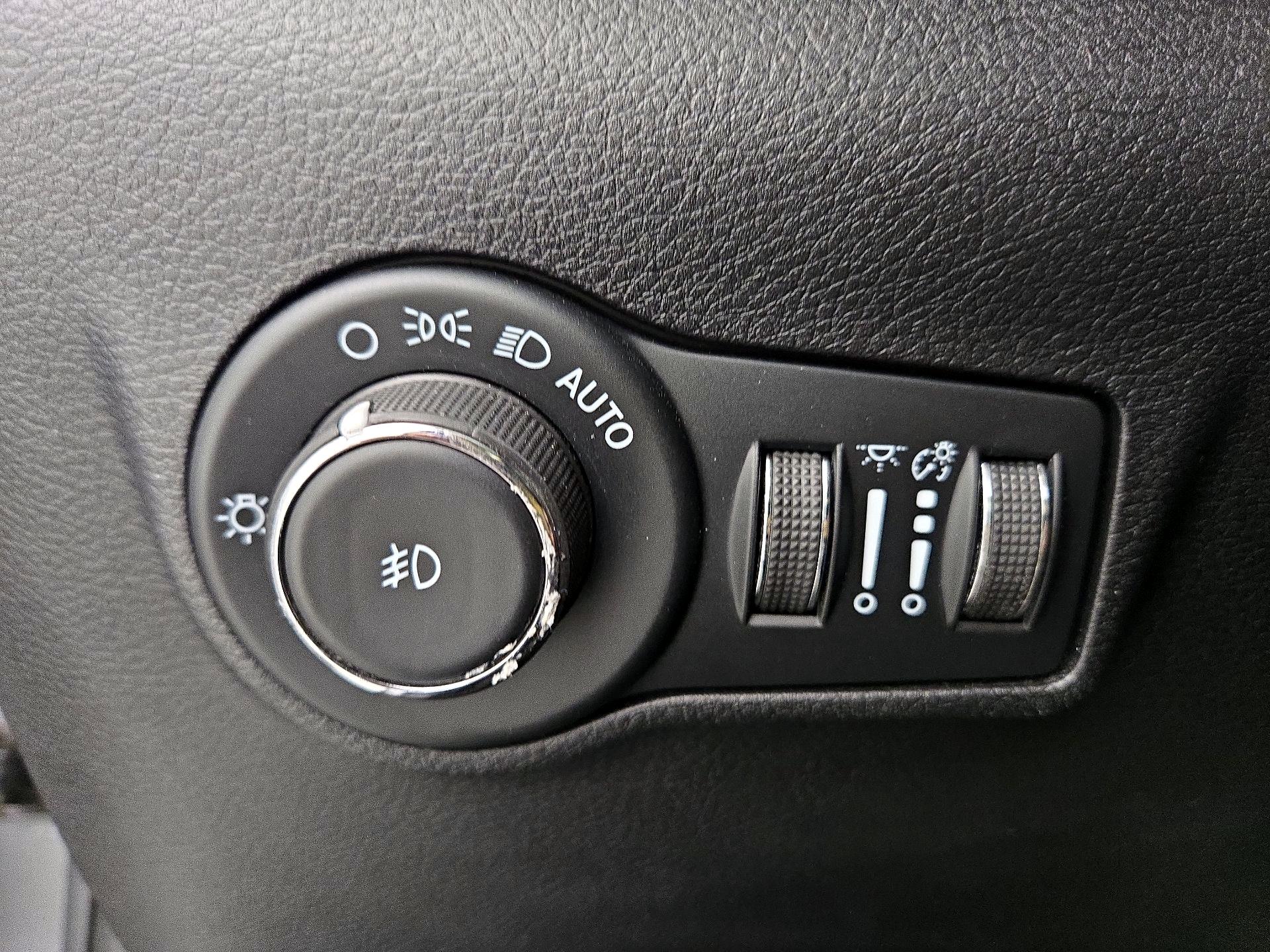 Thumbnail: 2022 Jeep Compass - 13