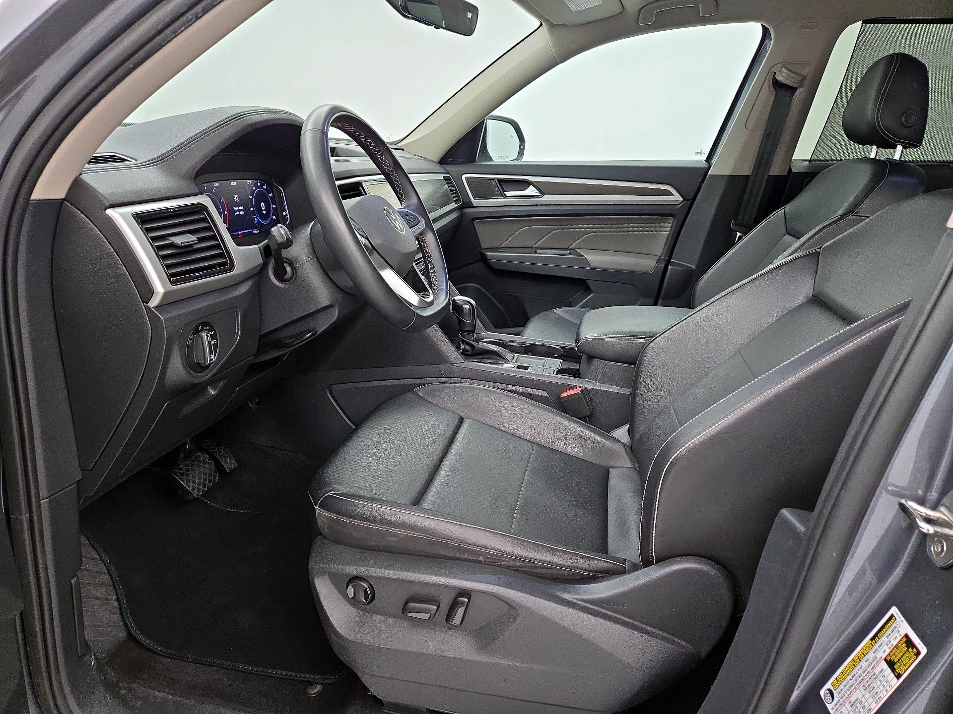 Thumbnail: 2022 Volkswagen Atlas - 11