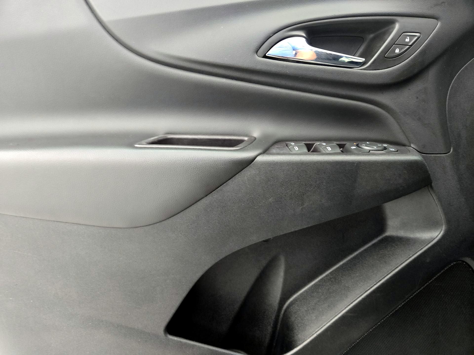 Thumbnail: 2018 Chevrolet Equinox - 12