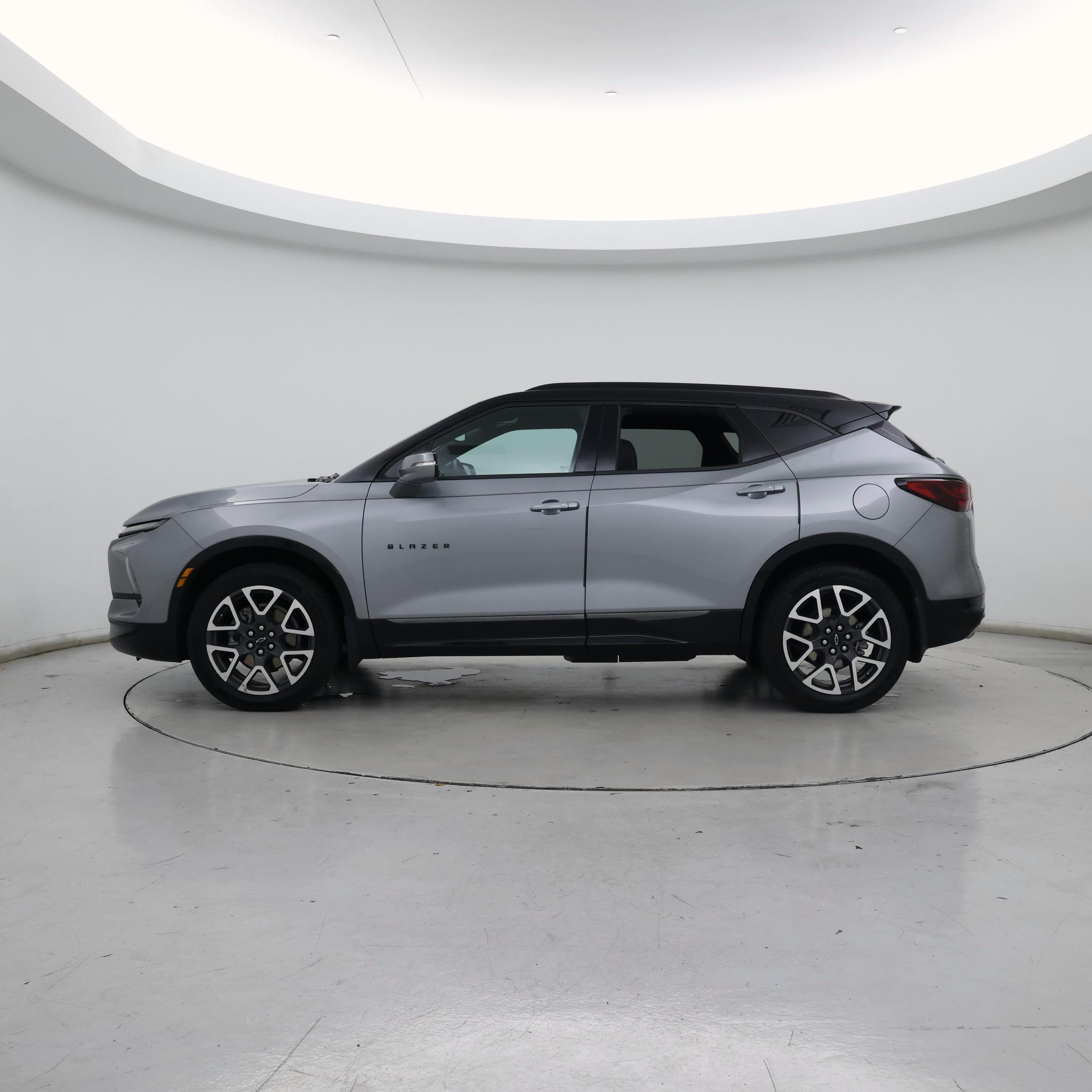Thumbnail: 2023 Chevrolet Blazer - 3