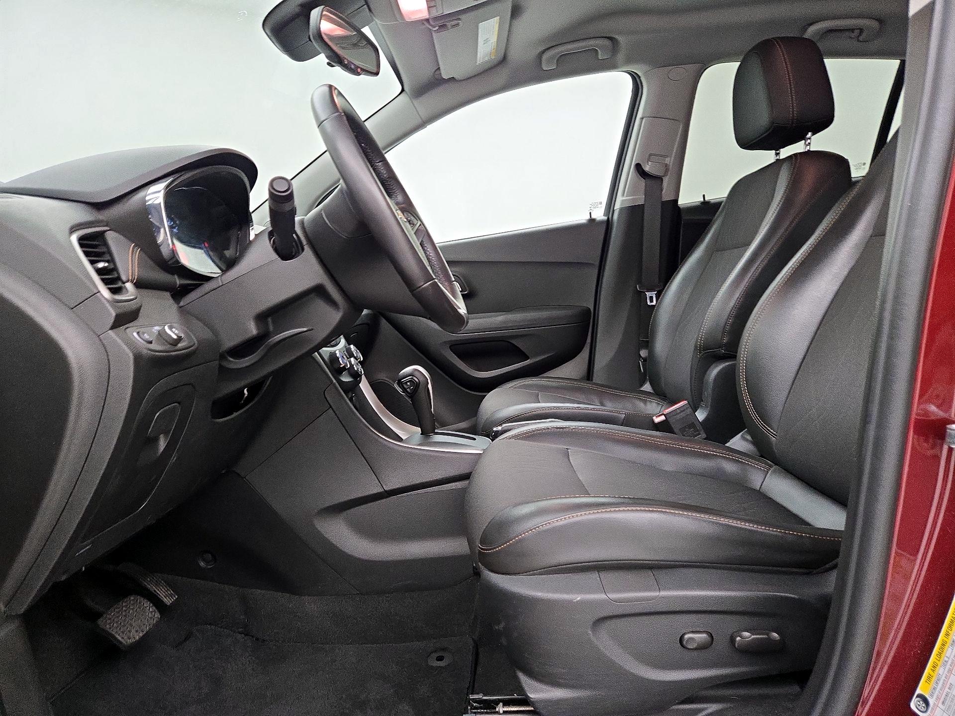 Thumbnail: 2017 Chevrolet Trax - 11