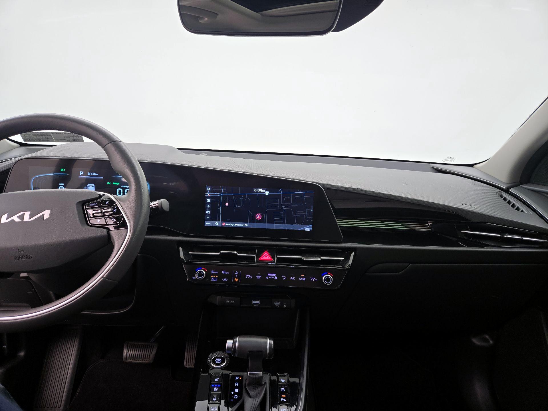 Thumbnail: 2023 Kia Niro - 9
