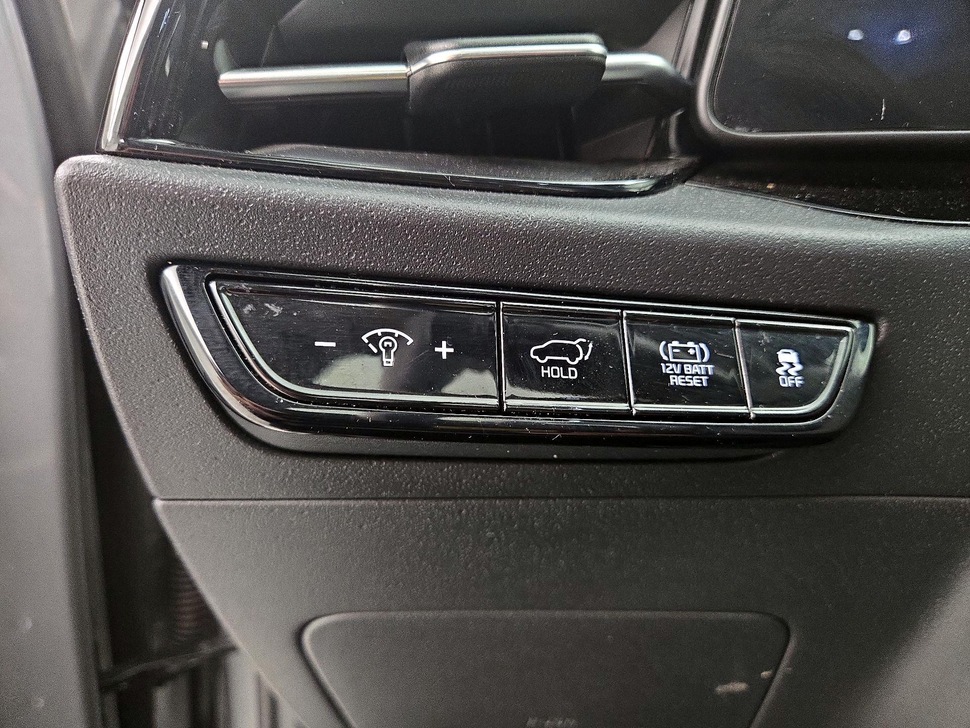 Thumbnail: 2023 Kia Niro - 13