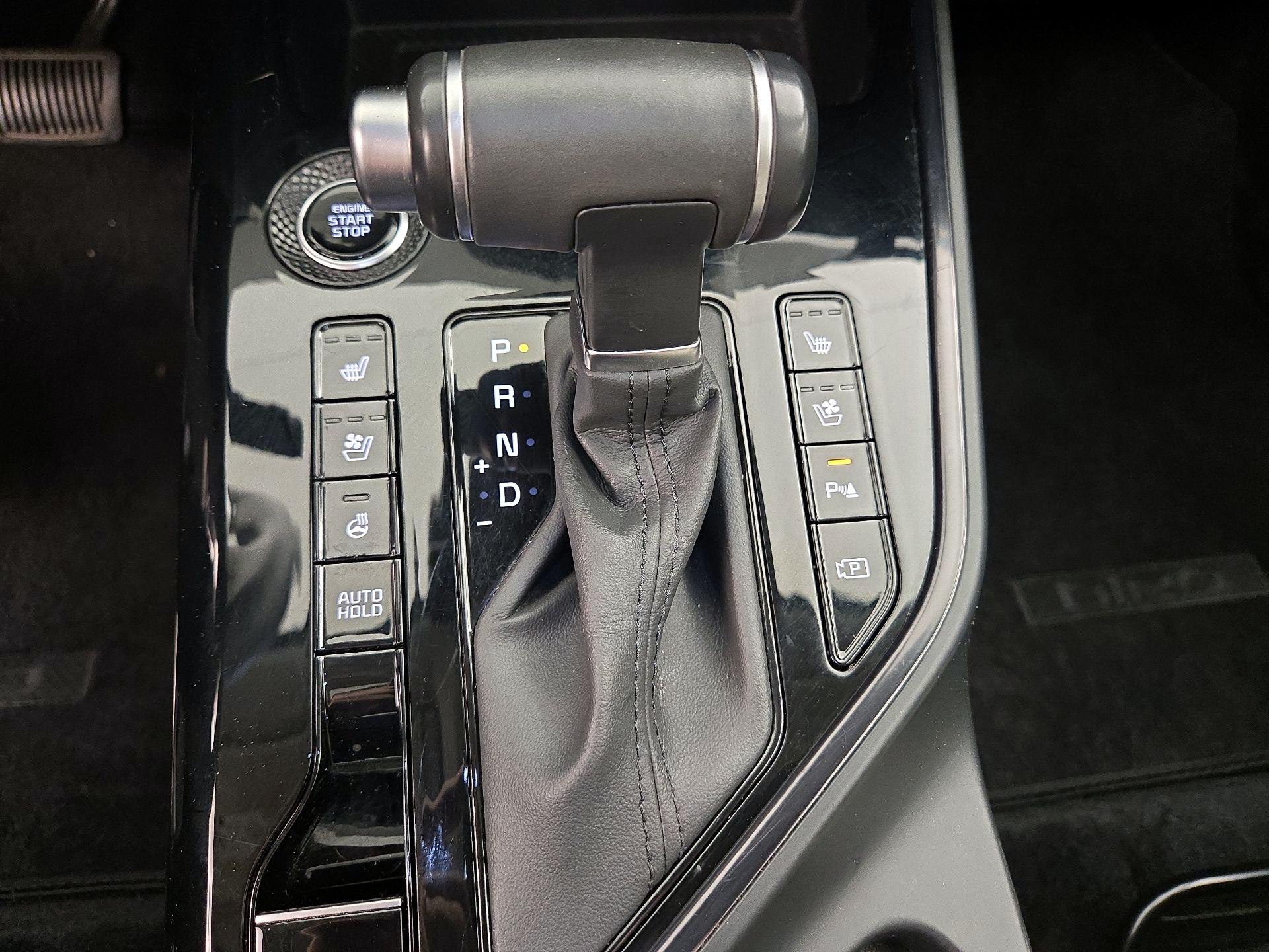 Thumbnail: 2023 Kia Niro - 18