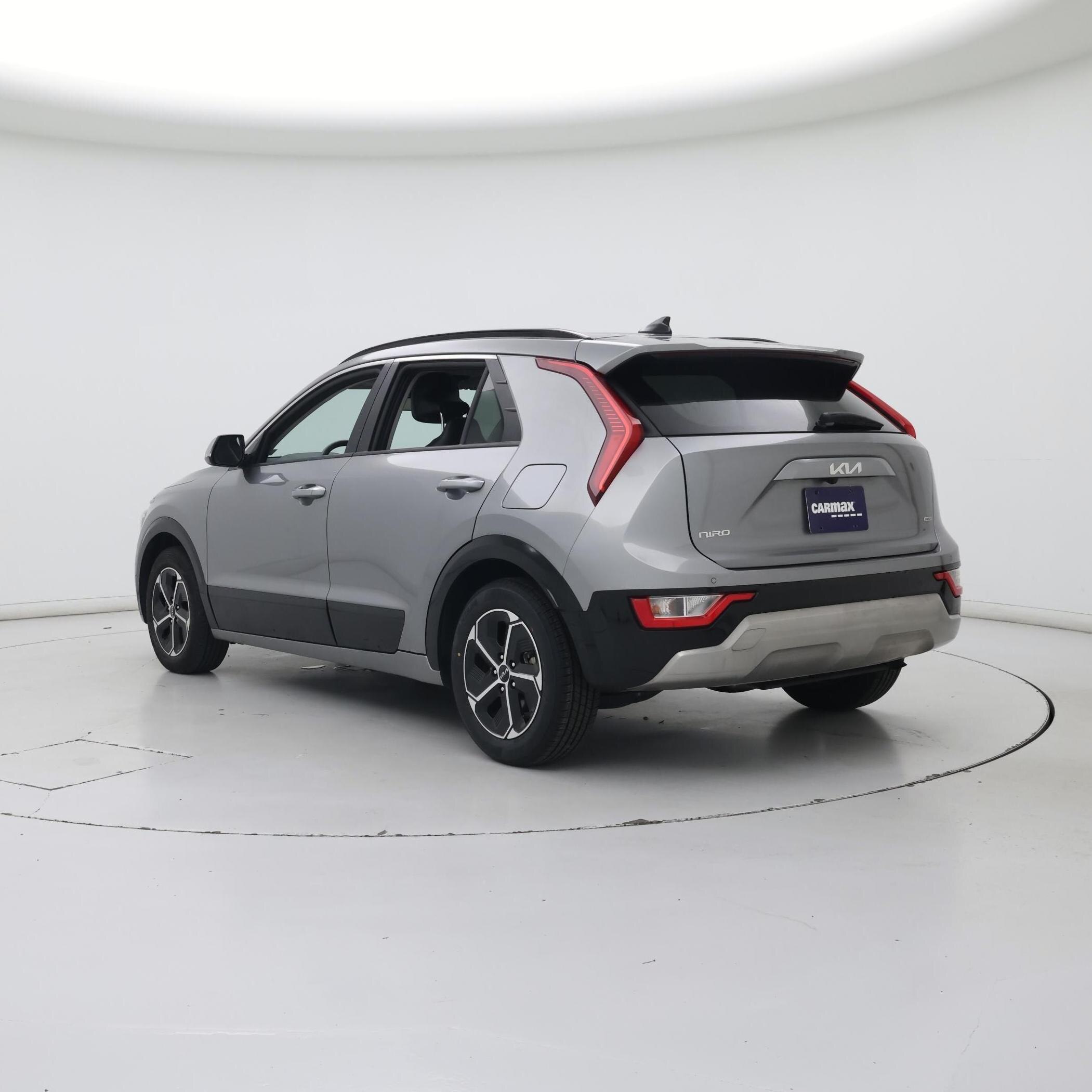 Thumbnail: 2023 Kia Niro - 2