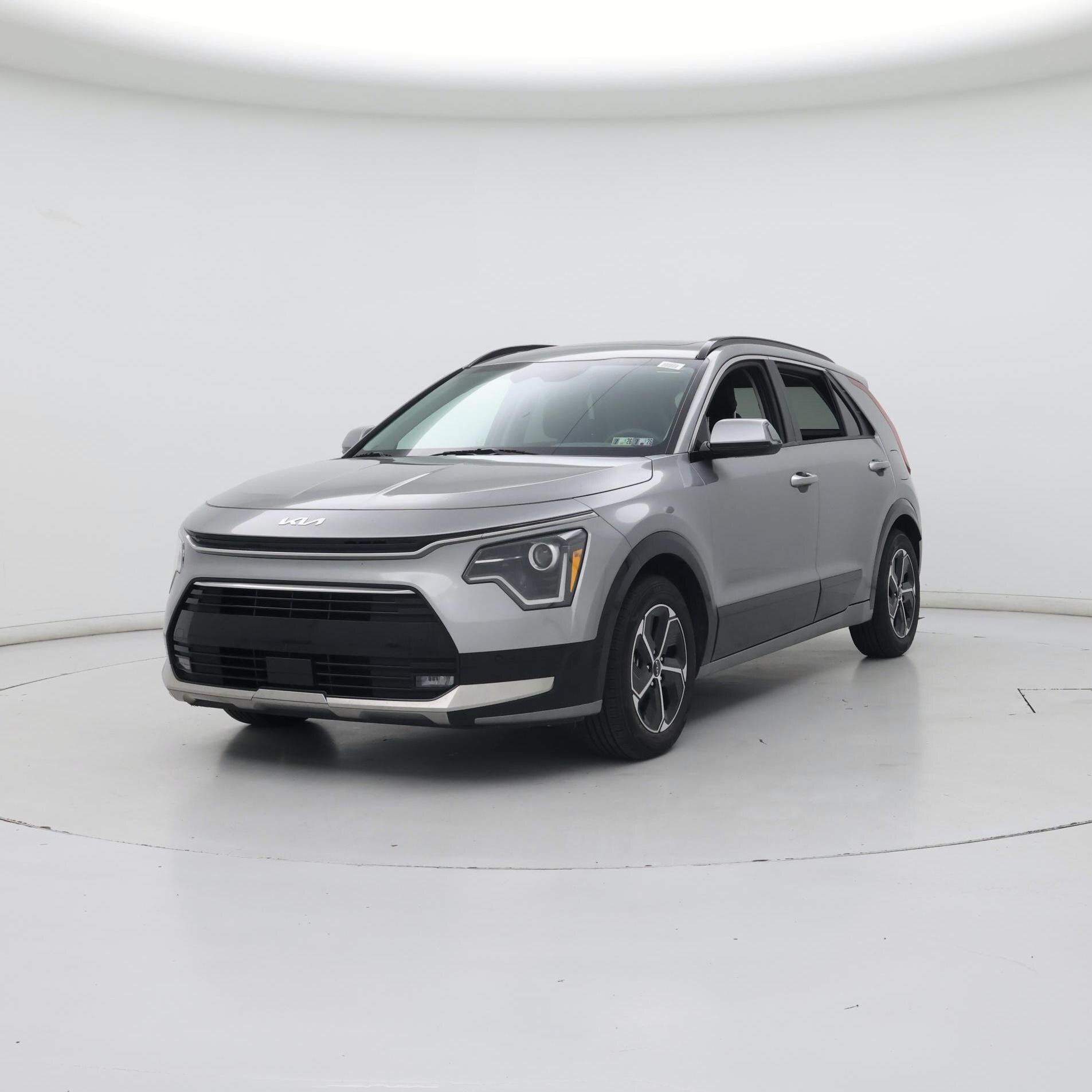 Thumbnail: 2023 Kia Niro - 4