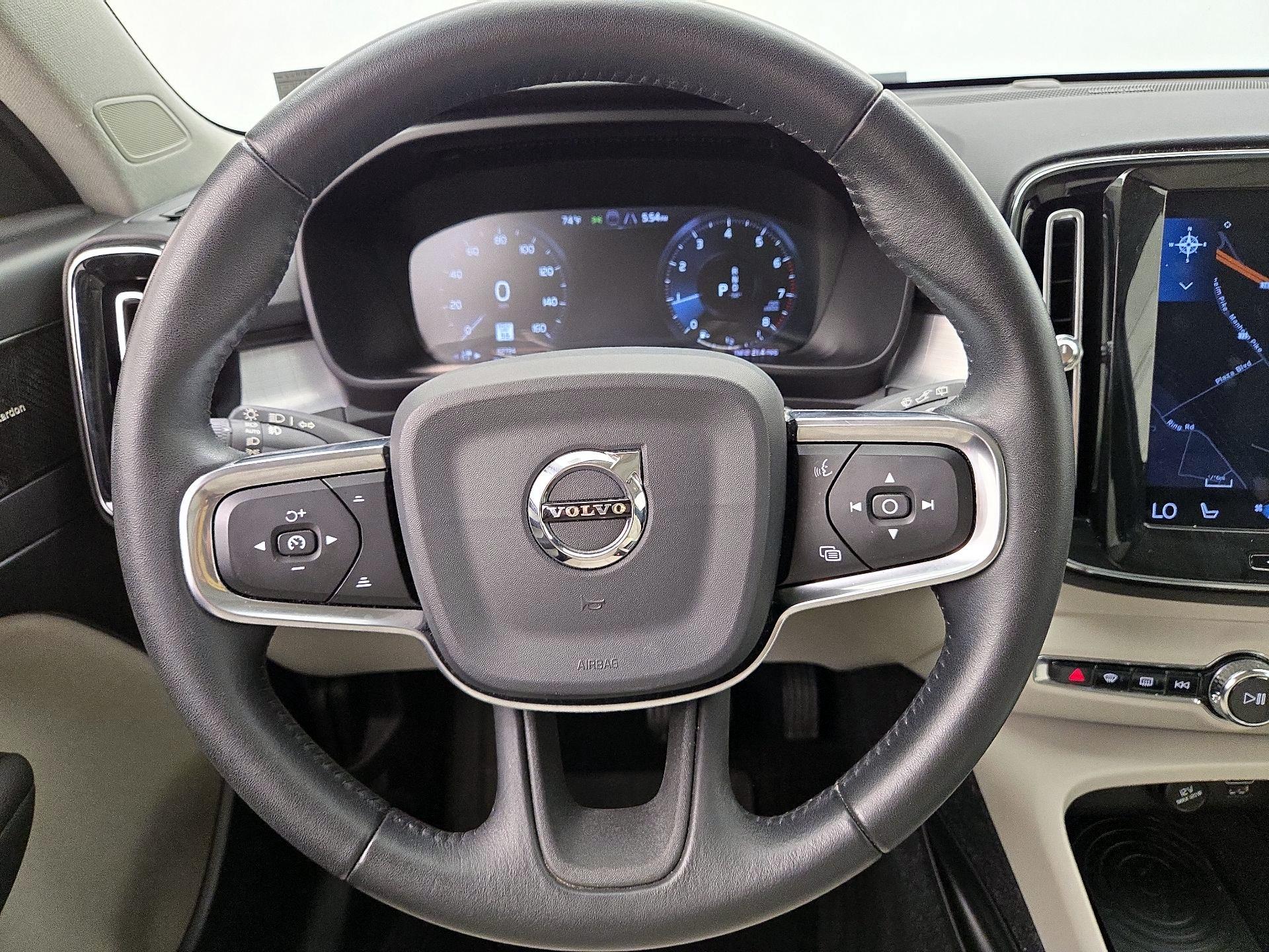 Thumbnail: 2019 Volvo XC40 - 10