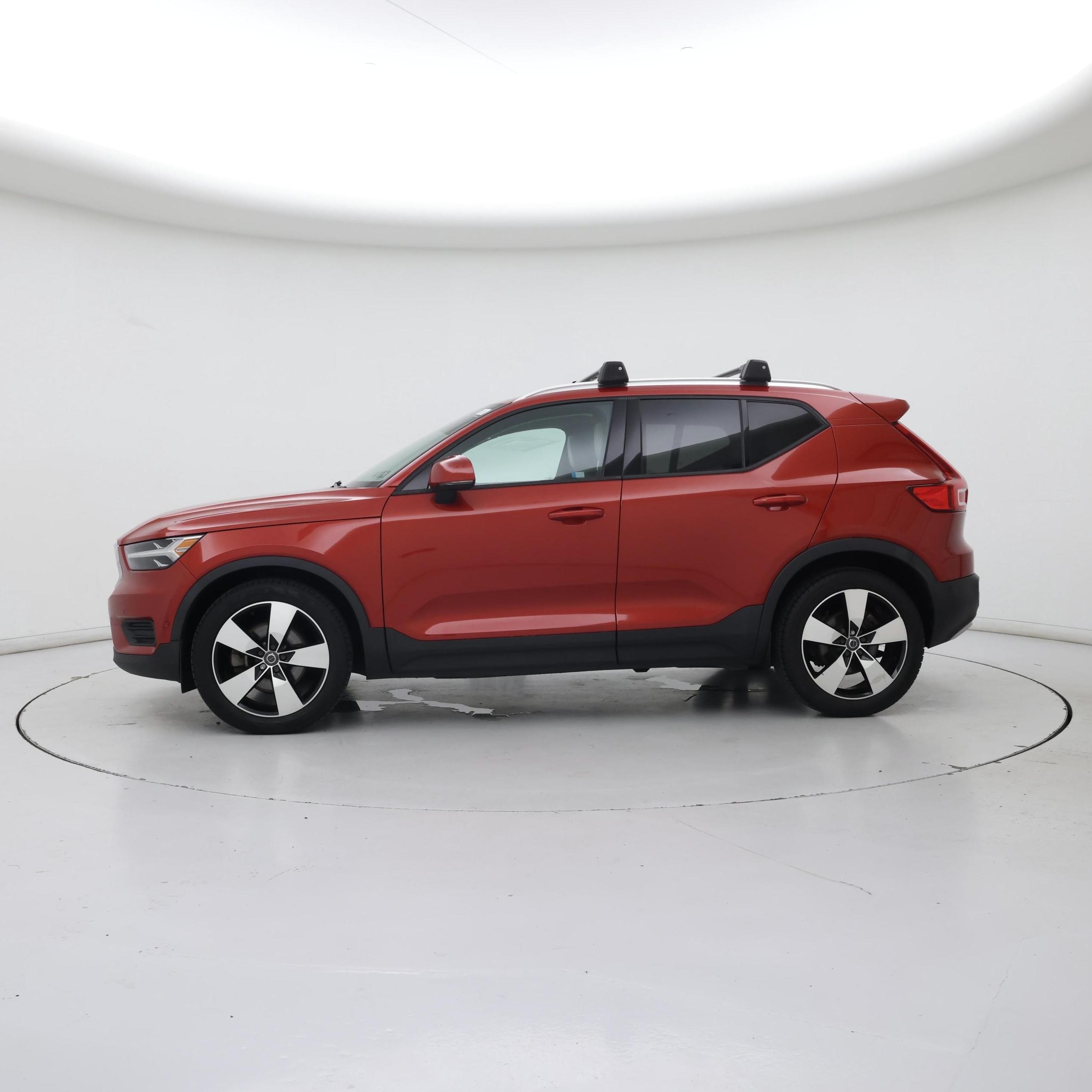 Thumbnail: 2019 Volvo XC40 - 3