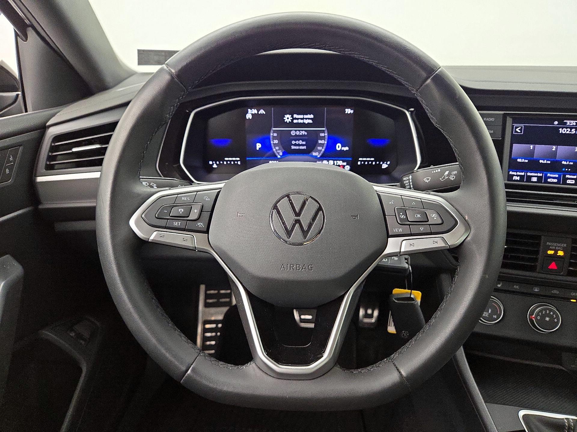 Thumbnail: 2024 Volkswagen Jetta - 10