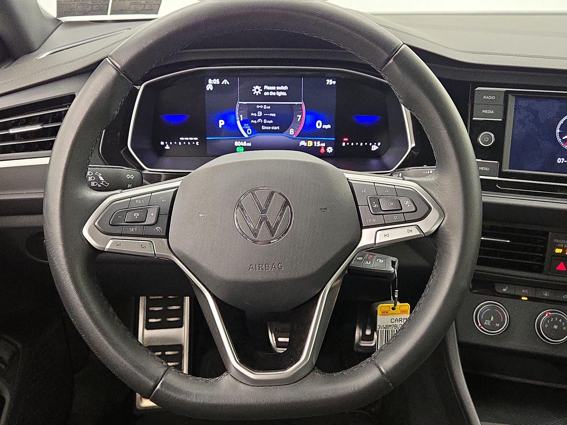 Thumbnail: 2024 Volkswagen Jetta - 10