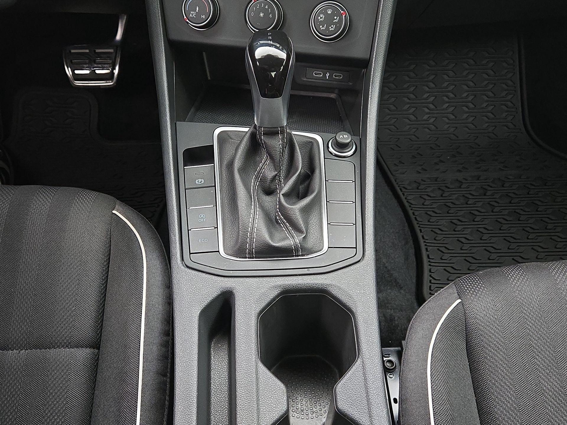 Thumbnail: 2024 Volkswagen Jetta - 17