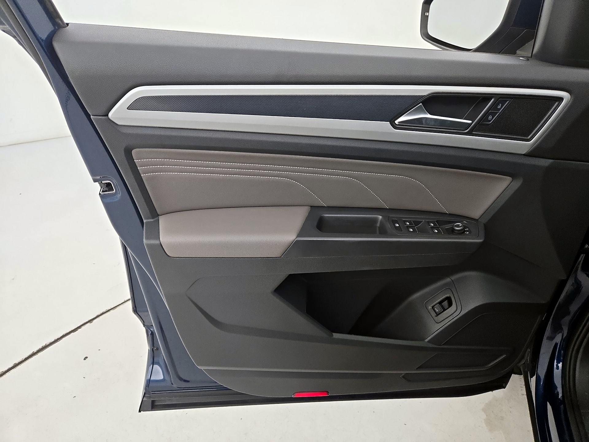 Thumbnail: 2021 Volkswagen Atlas - 12