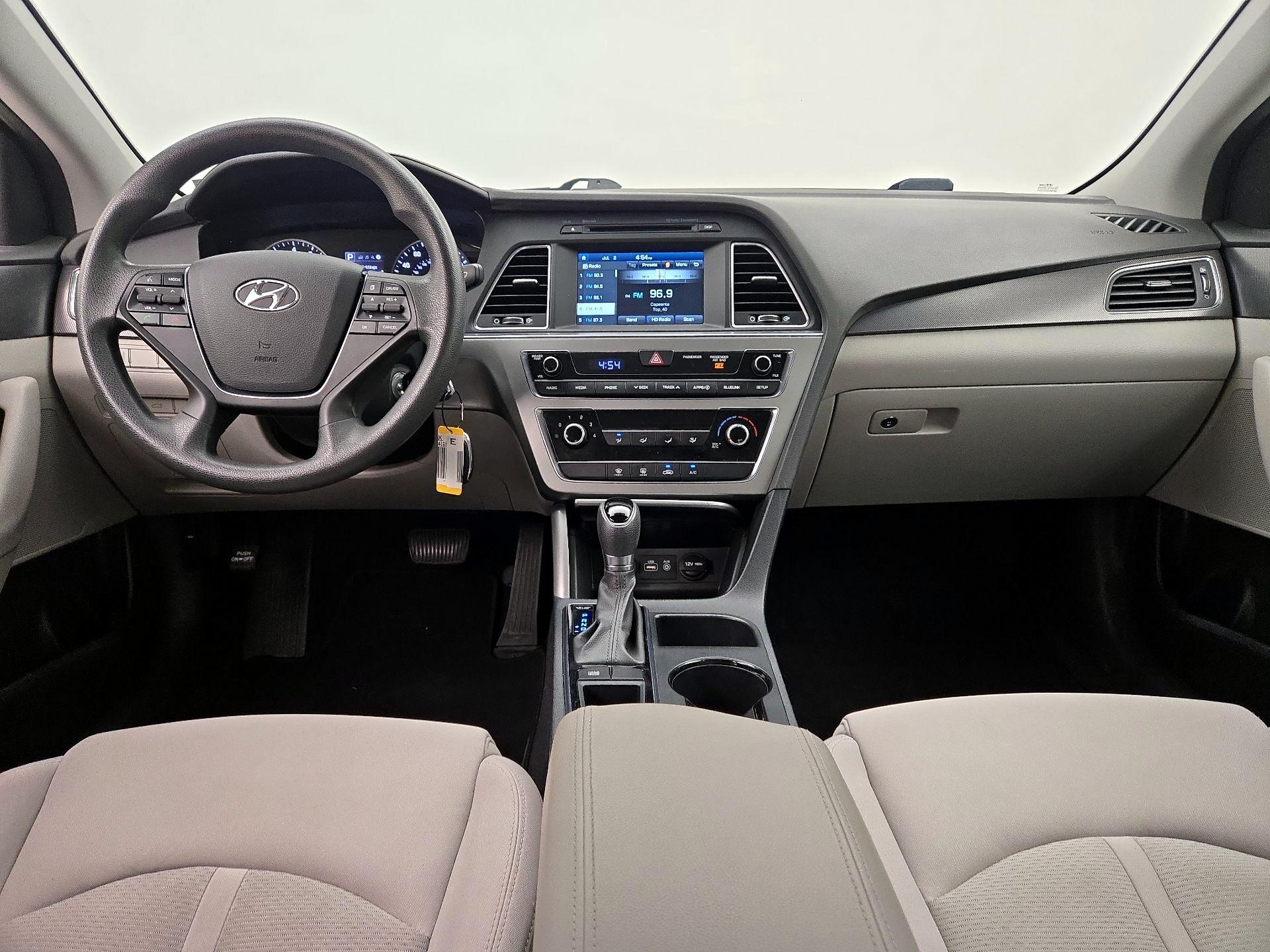 Thumbnail: 2017 Hyundai Sonata - 9