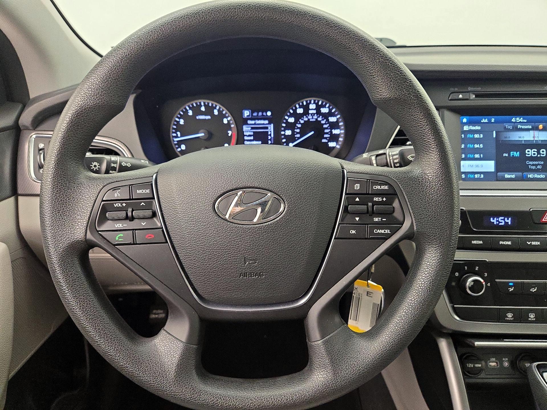 Thumbnail: 2017 Hyundai Sonata - 10