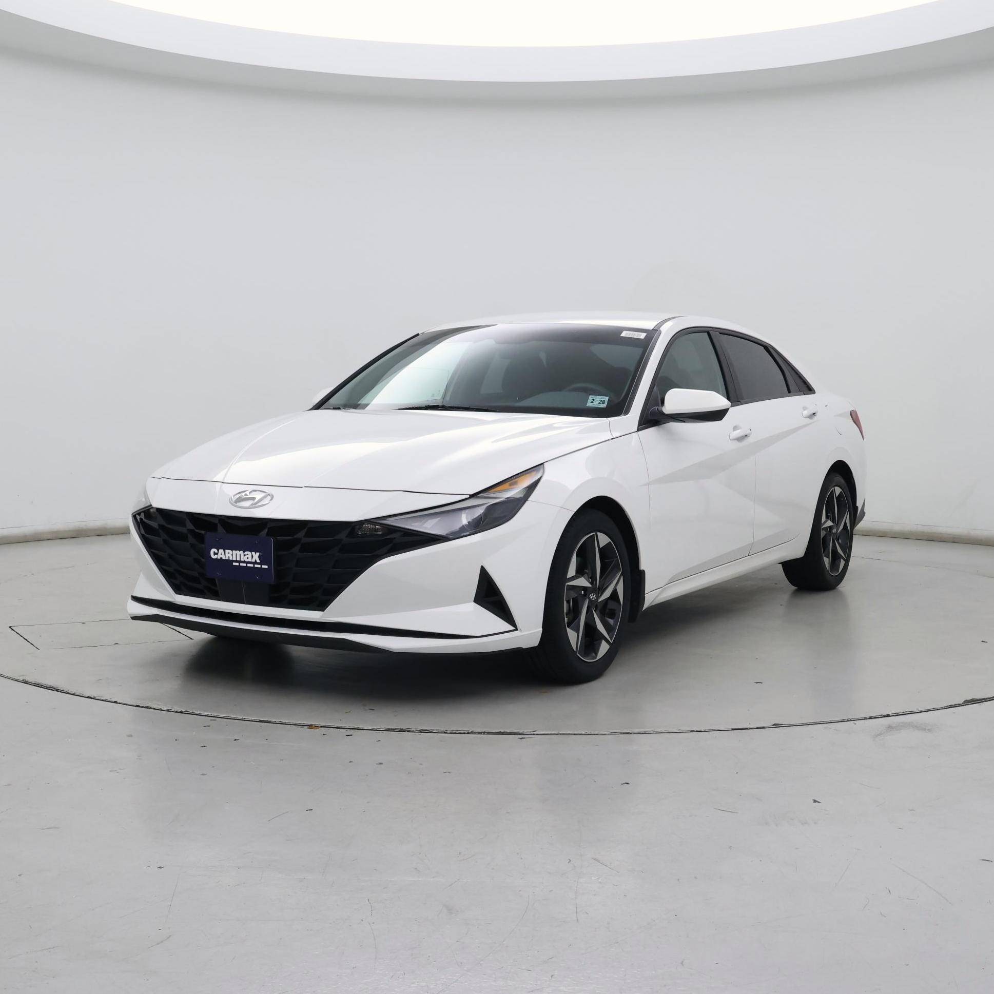 Thumbnail: 2023 Hyundai Elantra - 4