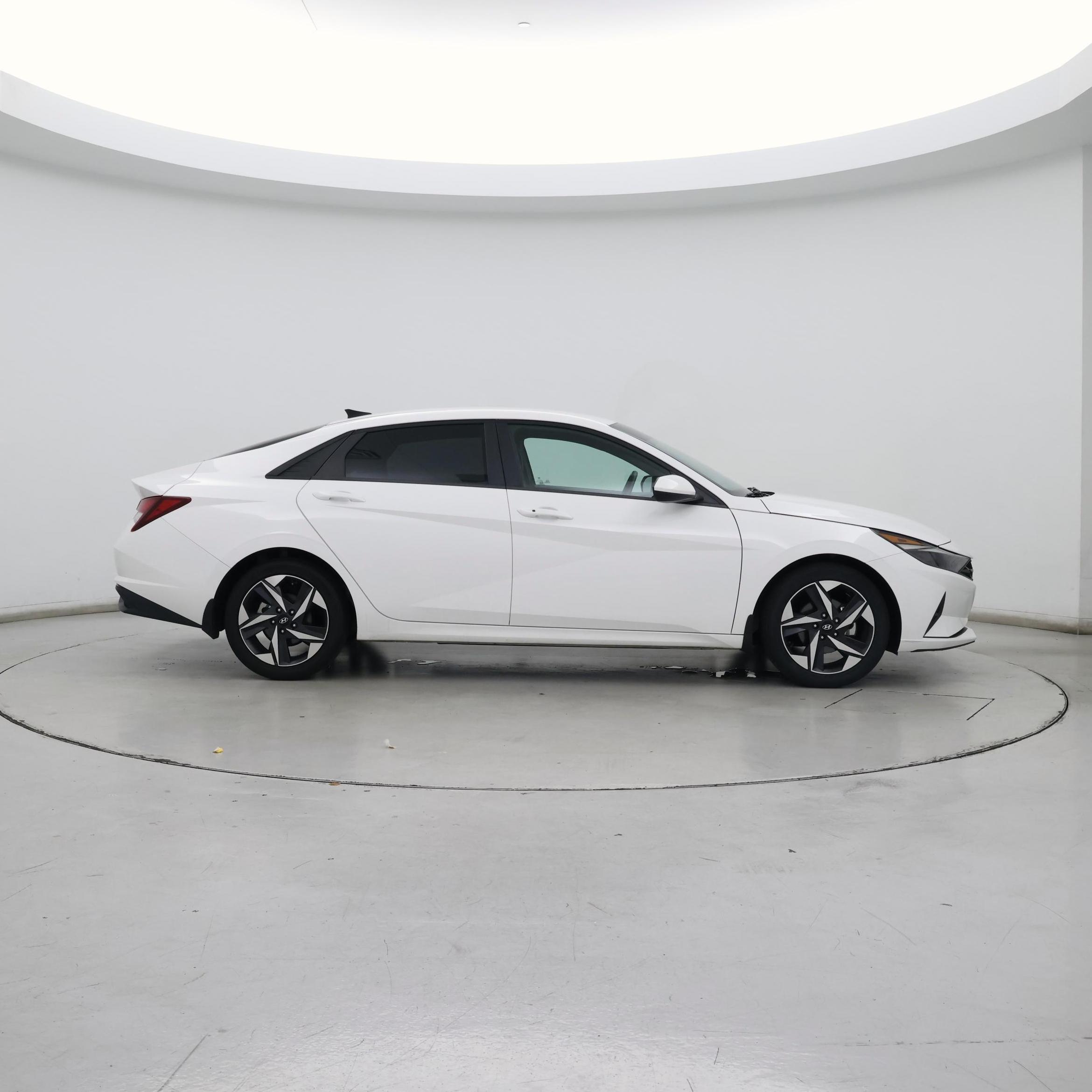 Thumbnail: 2023 Hyundai Elantra - 7