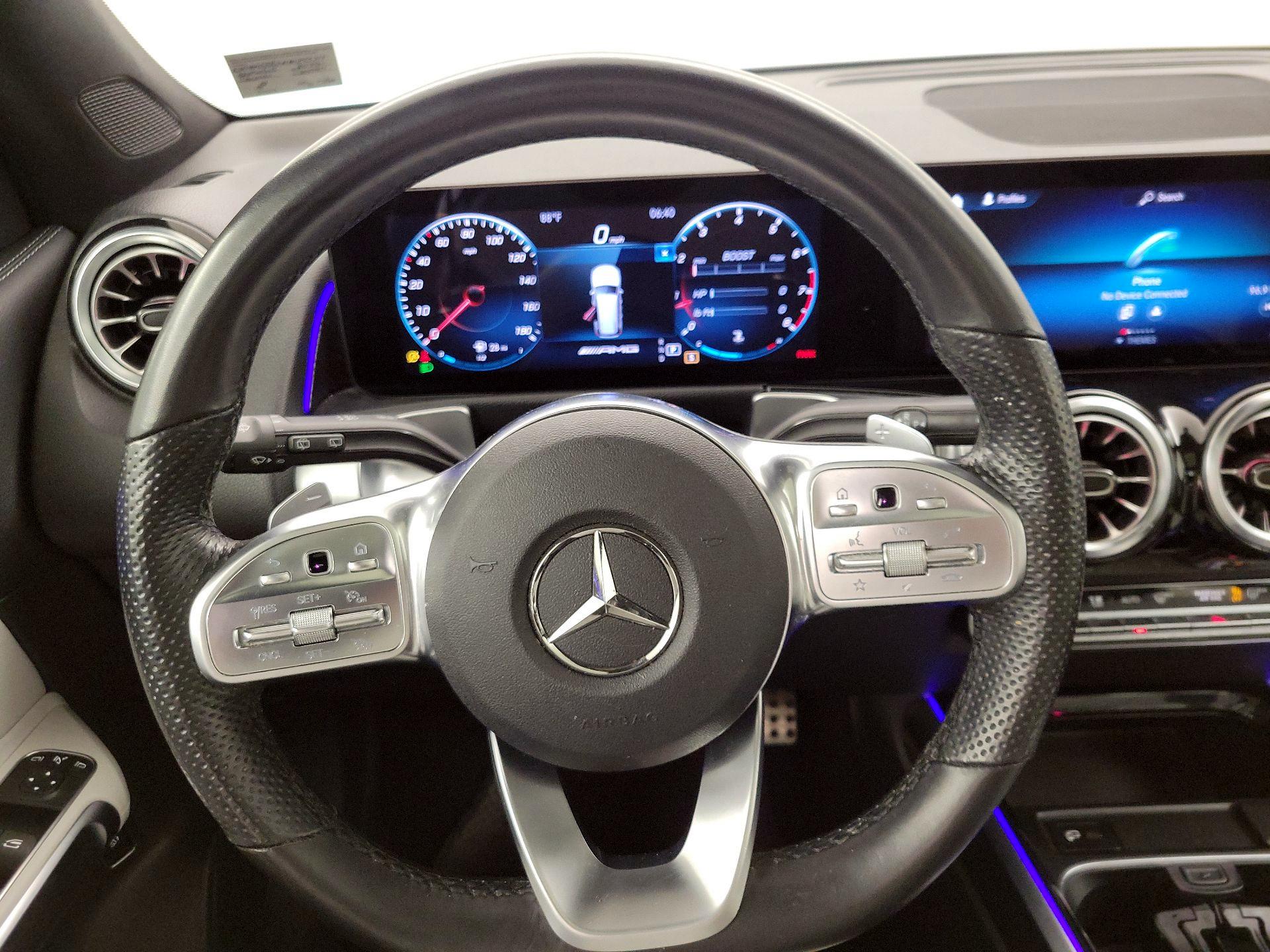 Thumbnail: 2022 Mercedes-Benz GLB - 10