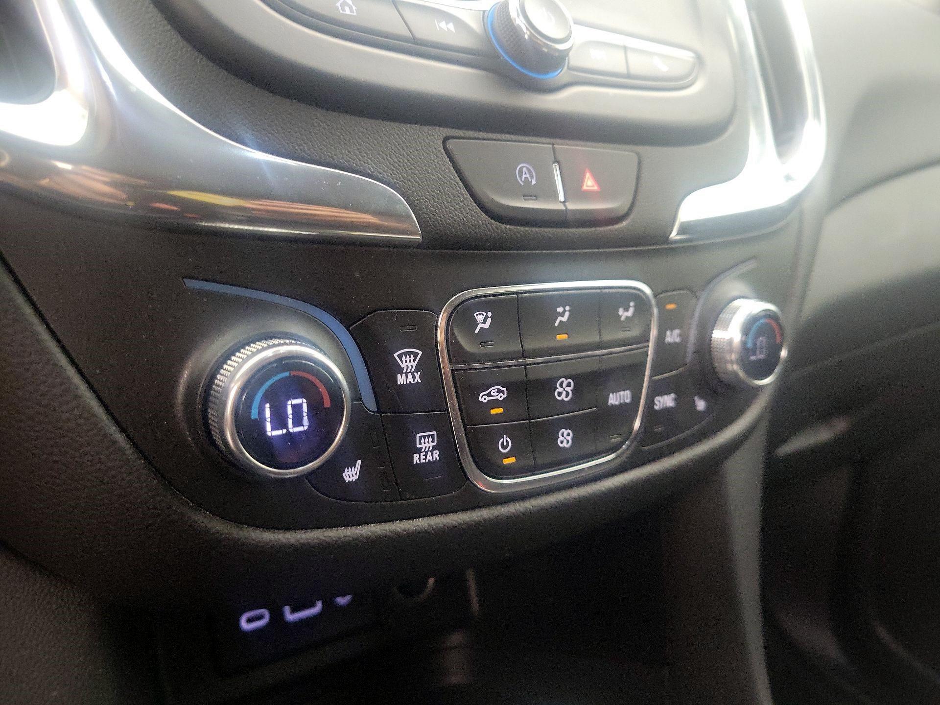 Thumbnail: 2022 Chevrolet Equinox - 16