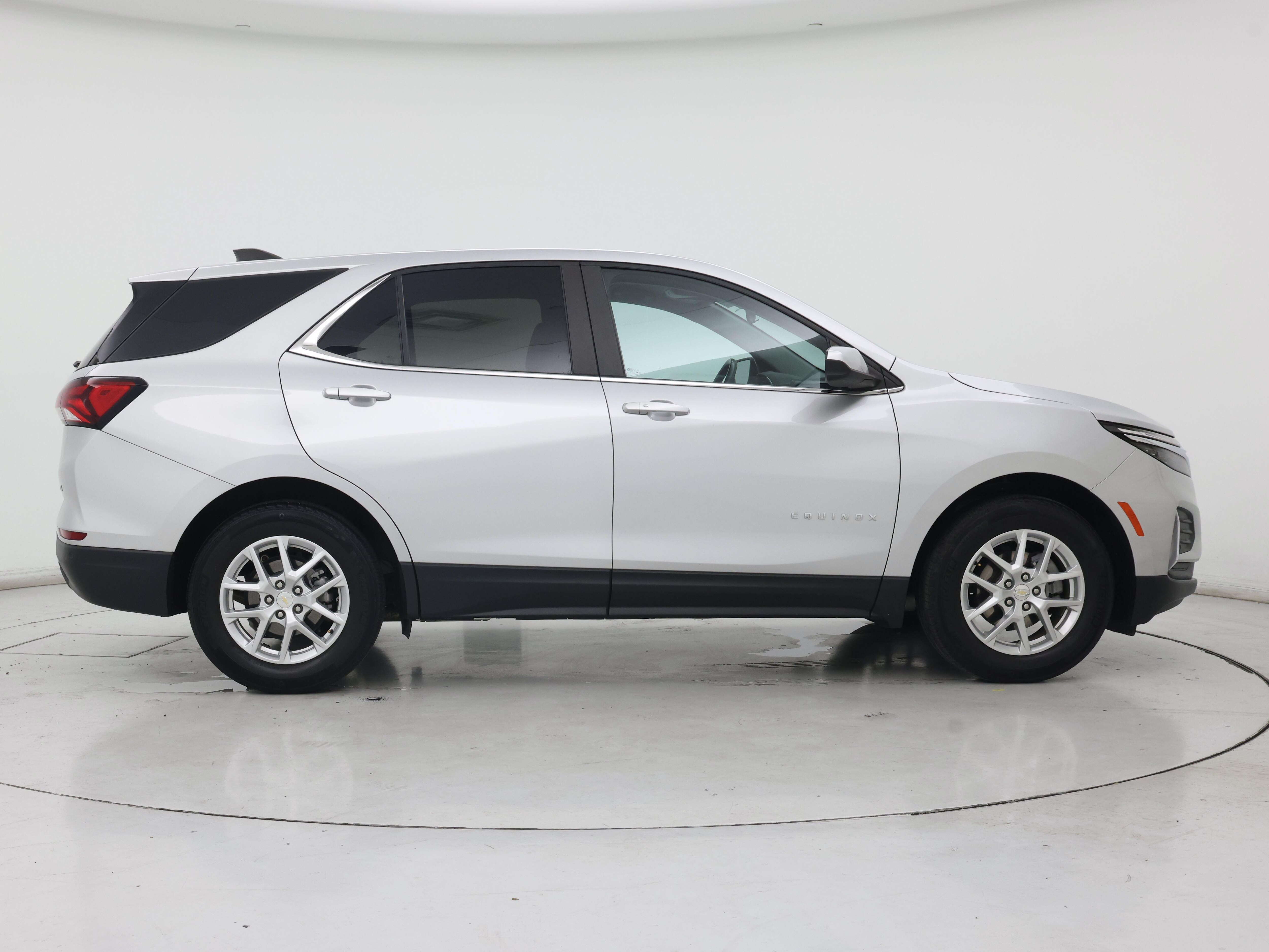 Thumbnail: 2022 Chevrolet Equinox - 7