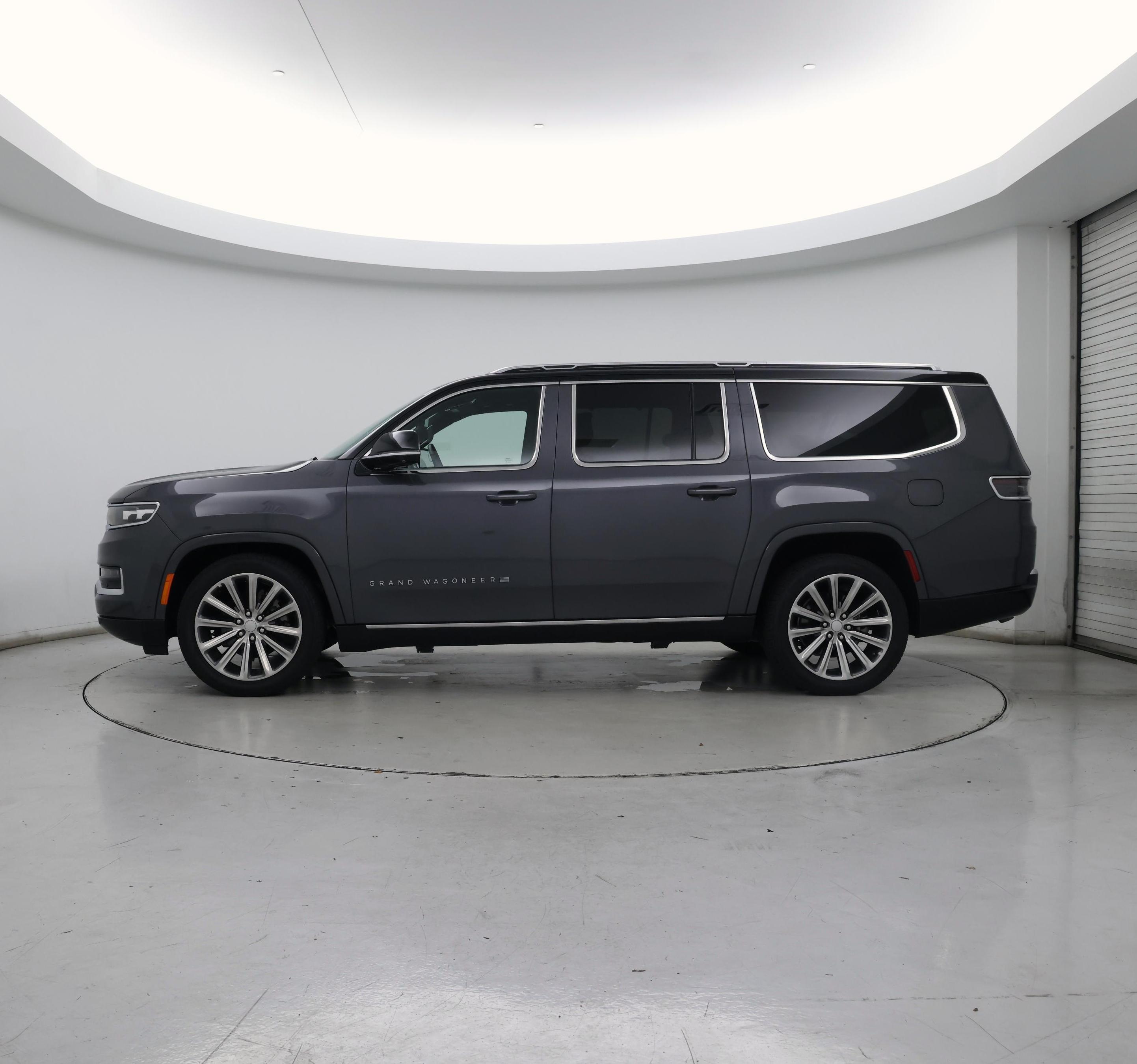 Thumbnail: 2023 Jeep Grand Wagoneer L - 3