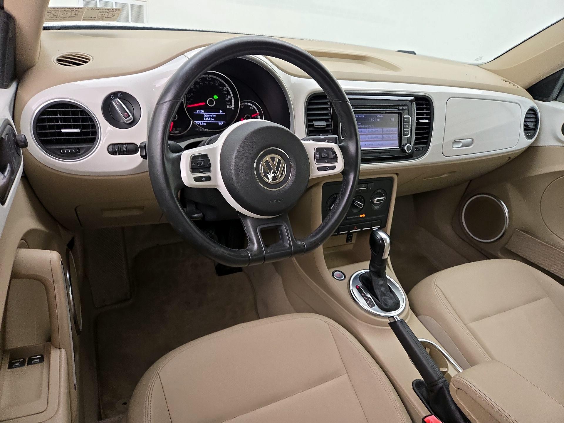 Thumbnail: 2013 Volkswagen Beetle - 9