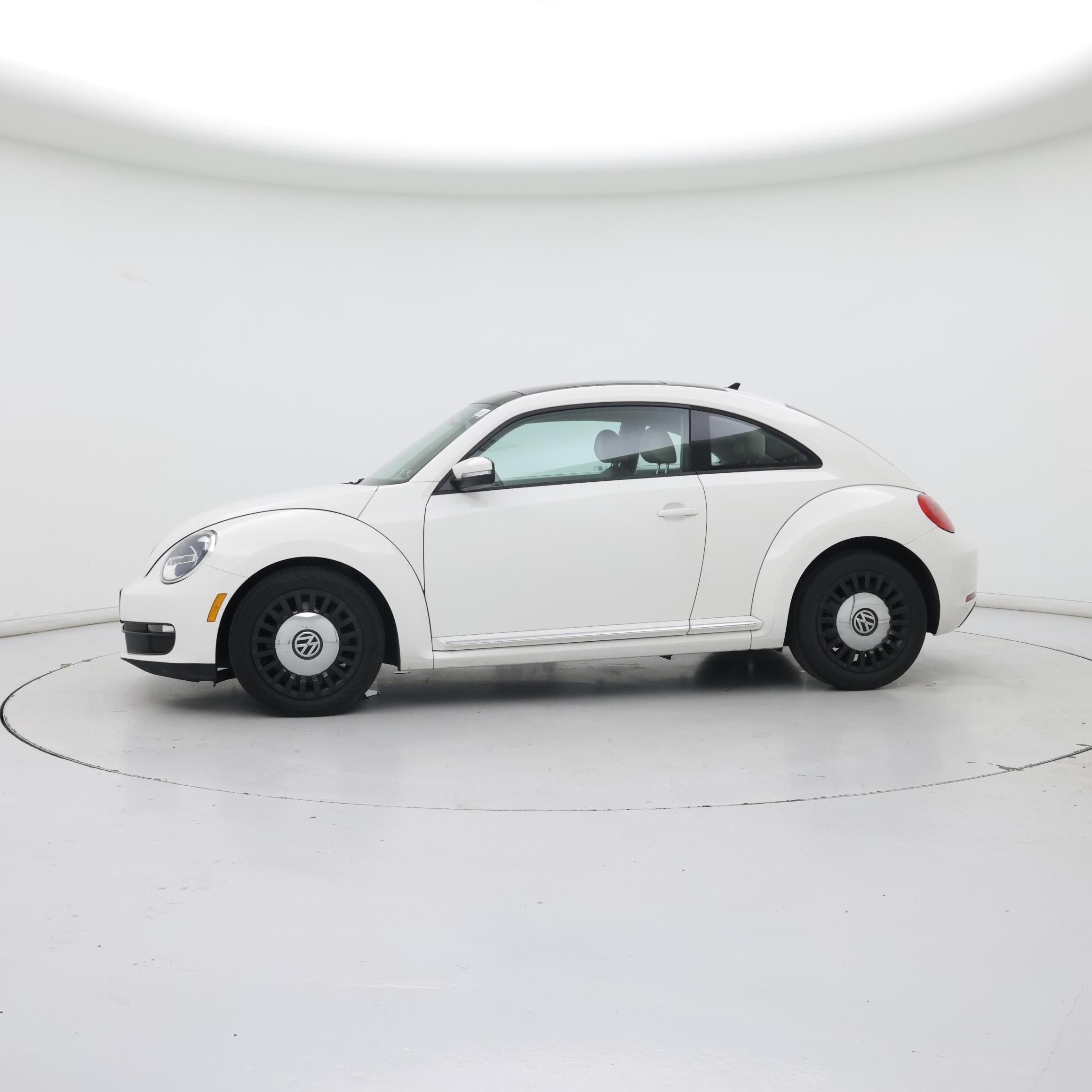 Thumbnail: 2013 Volkswagen Beetle - 3
