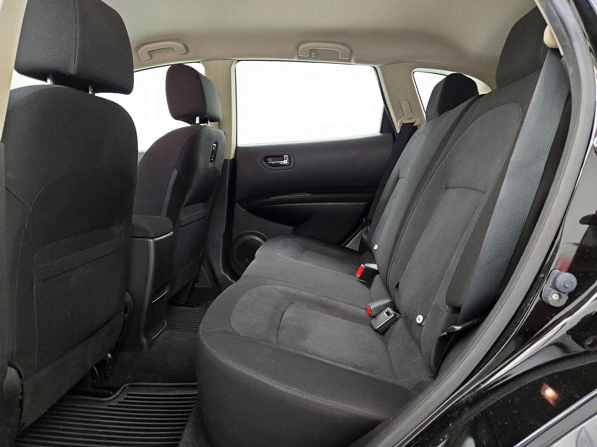 Thumbnail: 2014 Nissan Rogue - 18