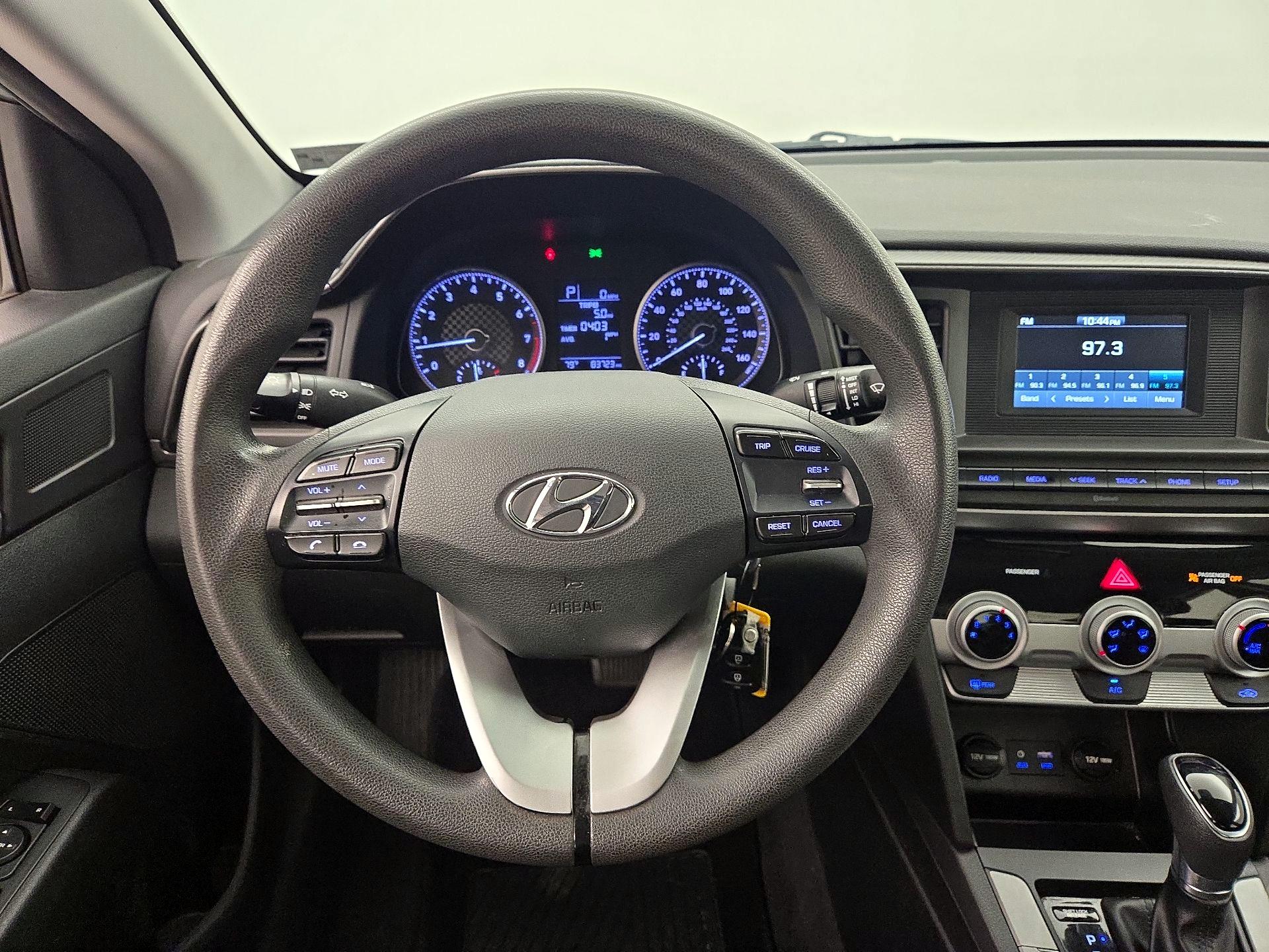 Thumbnail: 2019 Hyundai Elantra - 10
