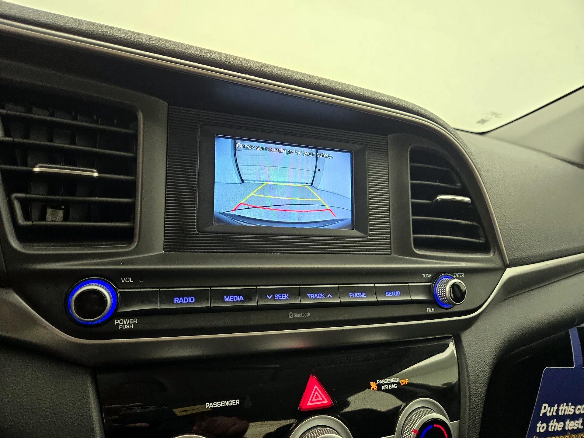 Thumbnail: 2019 Hyundai Elantra - 14