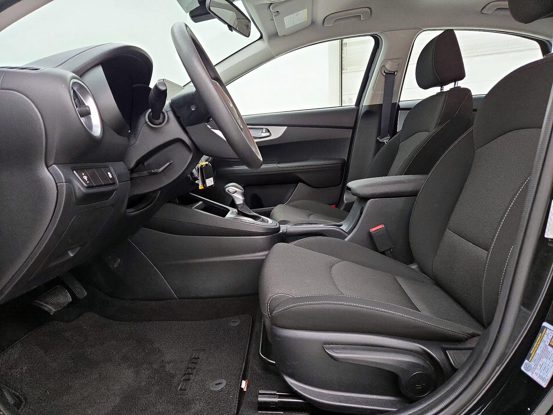 Thumbnail: 2024 Kia Forte - 11