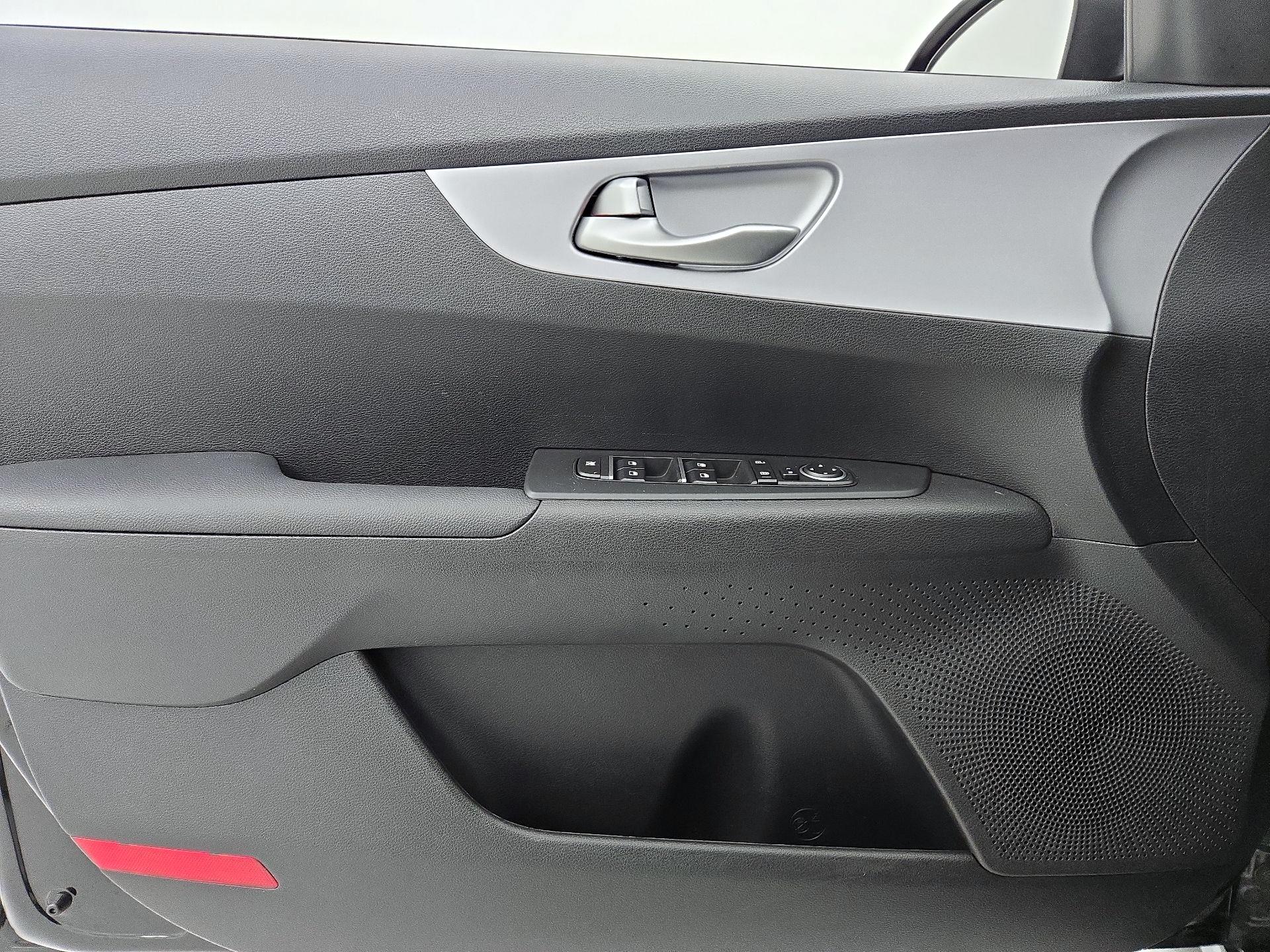 Thumbnail: 2024 Kia Forte - 12