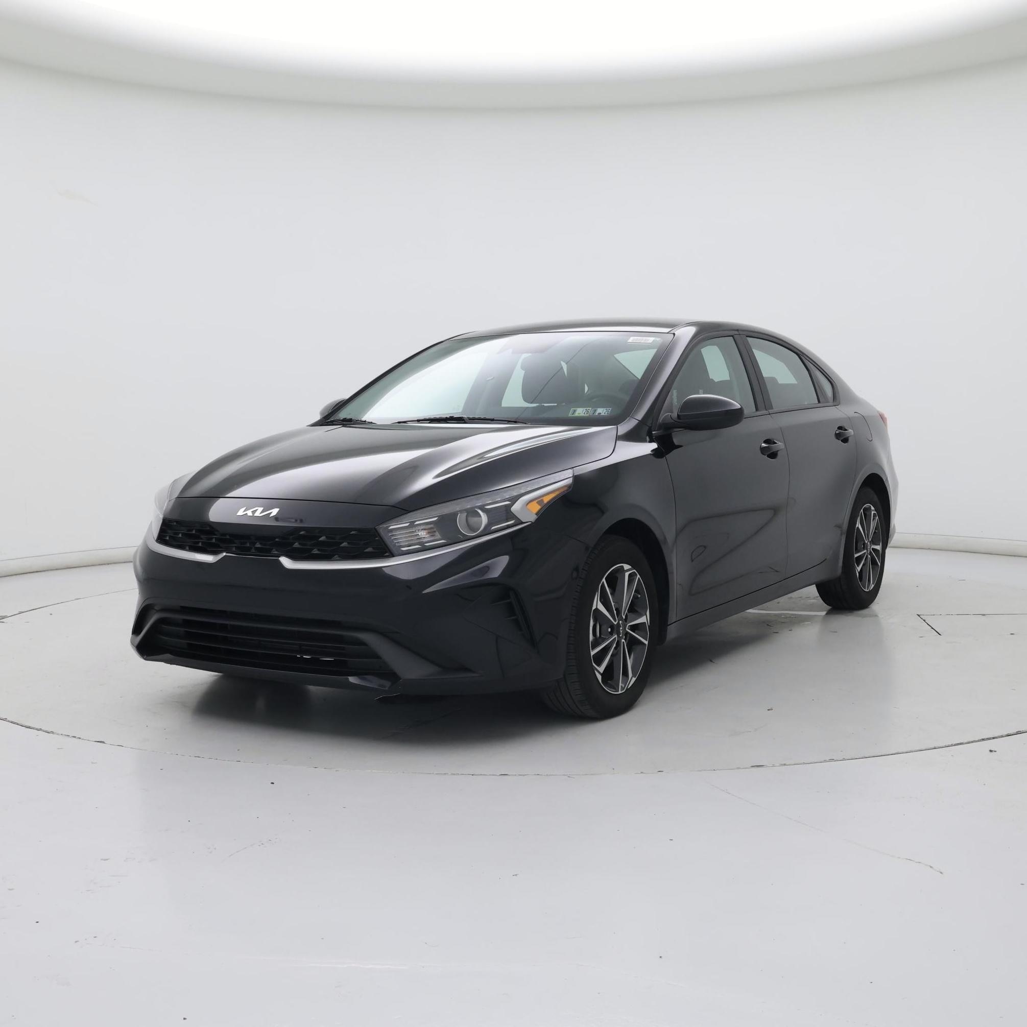 Thumbnail: 2024 Kia Forte - 4