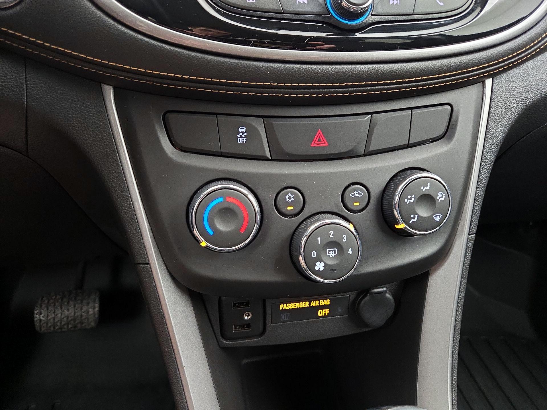 Thumbnail: 2018 Chevrolet Trax - 16