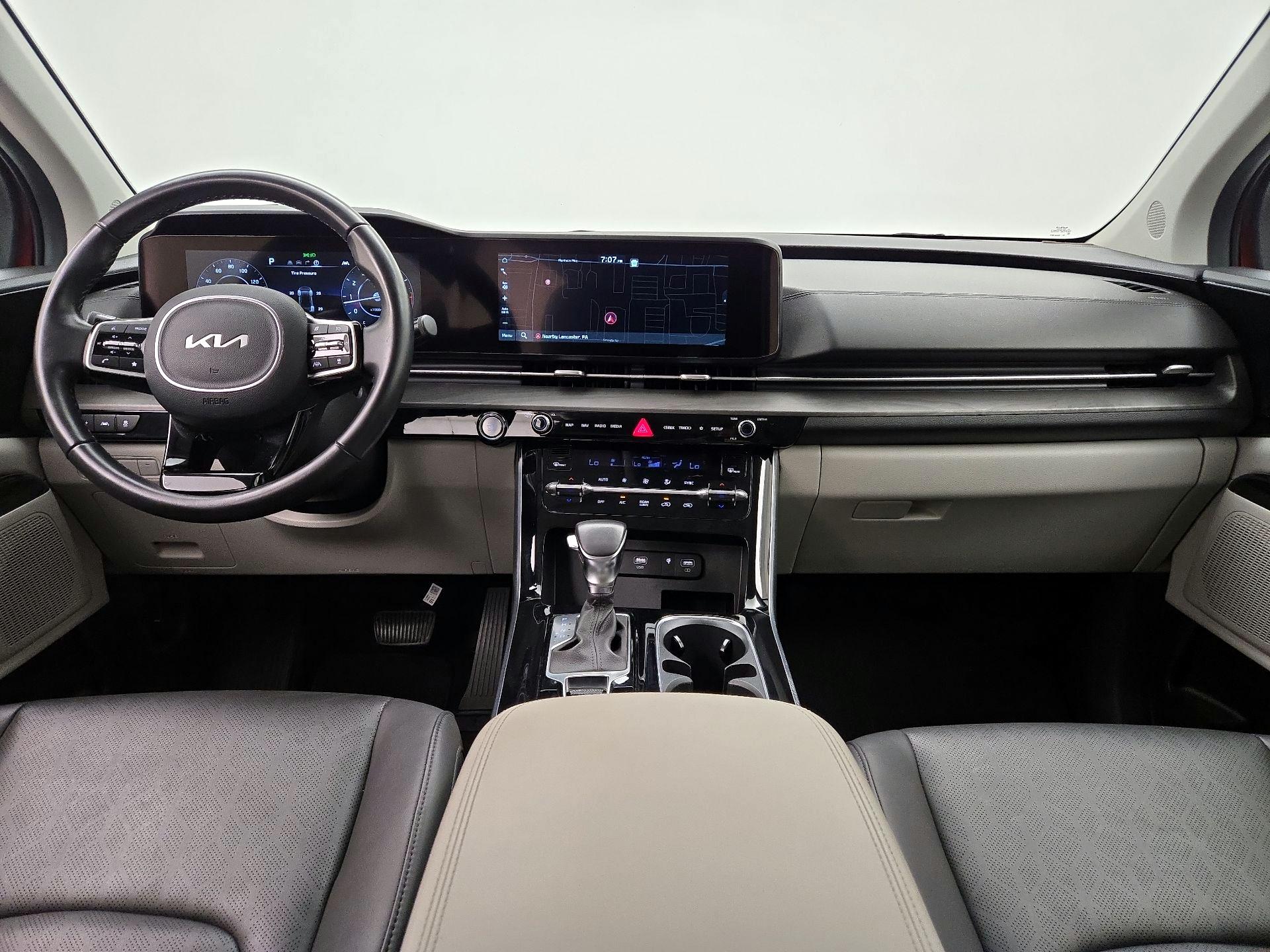 Thumbnail: 2023 Kia Carnival - 9