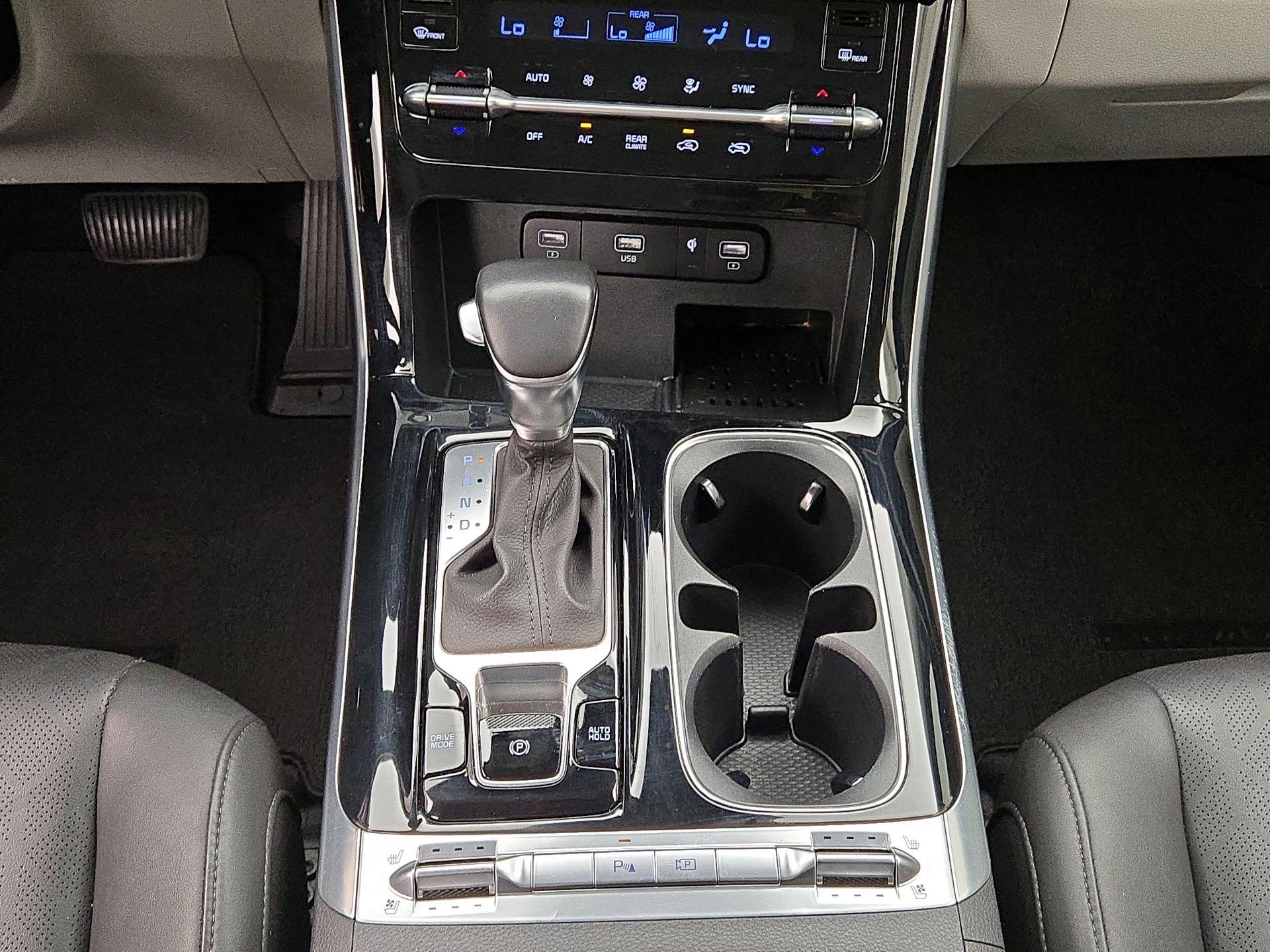Thumbnail: 2023 Kia Carnival - 18
