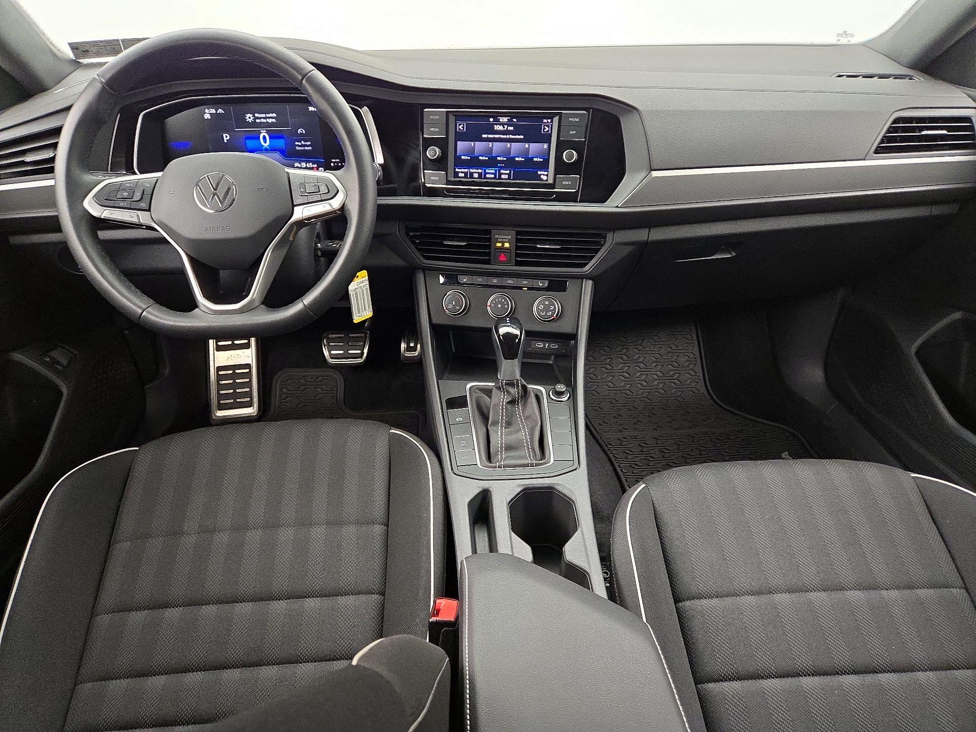 Thumbnail: 2024 Volkswagen Jetta - 9