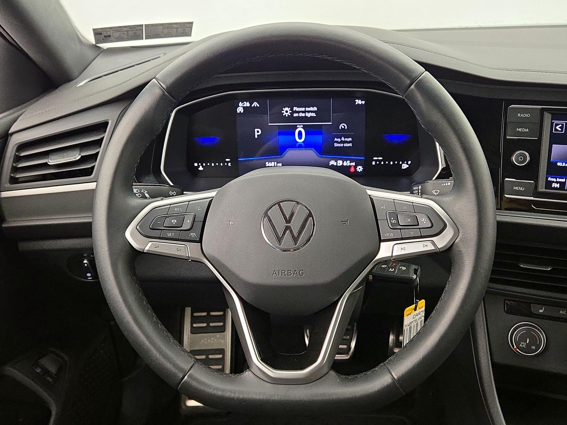 Thumbnail: 2024 Volkswagen Jetta - 10