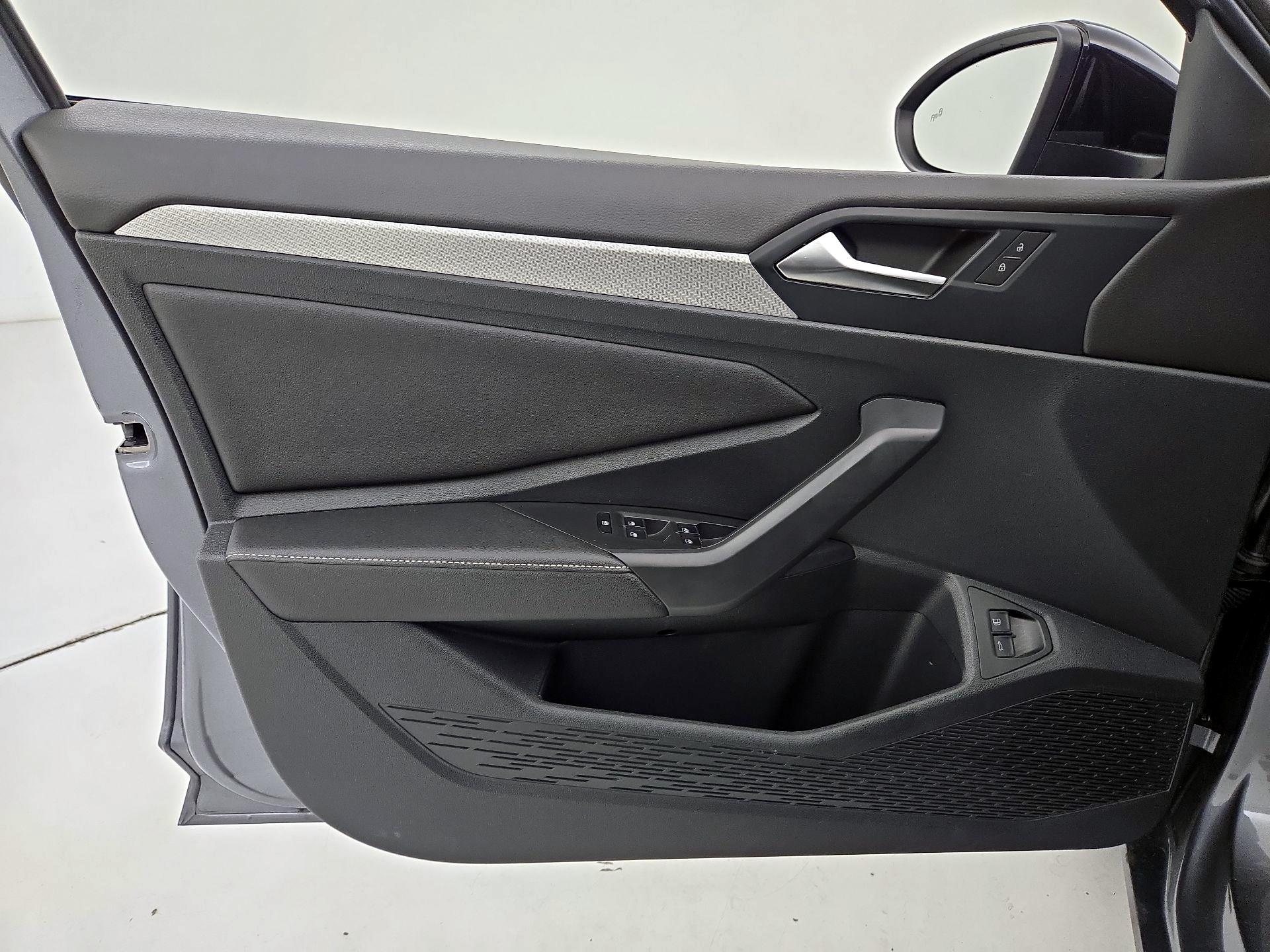 Thumbnail: 2024 Volkswagen Jetta - 12