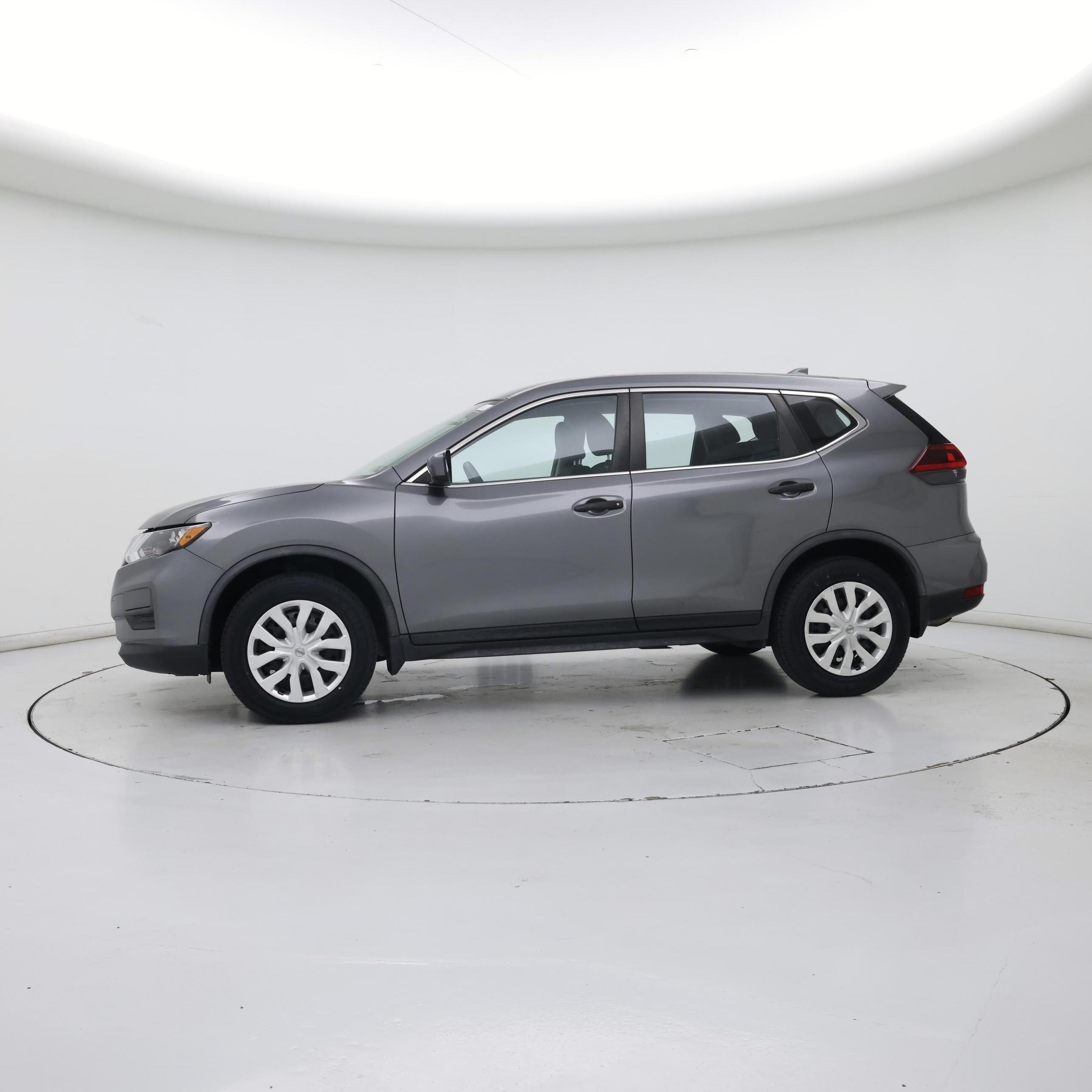 Thumbnail: 2018 Nissan Rogue - 3