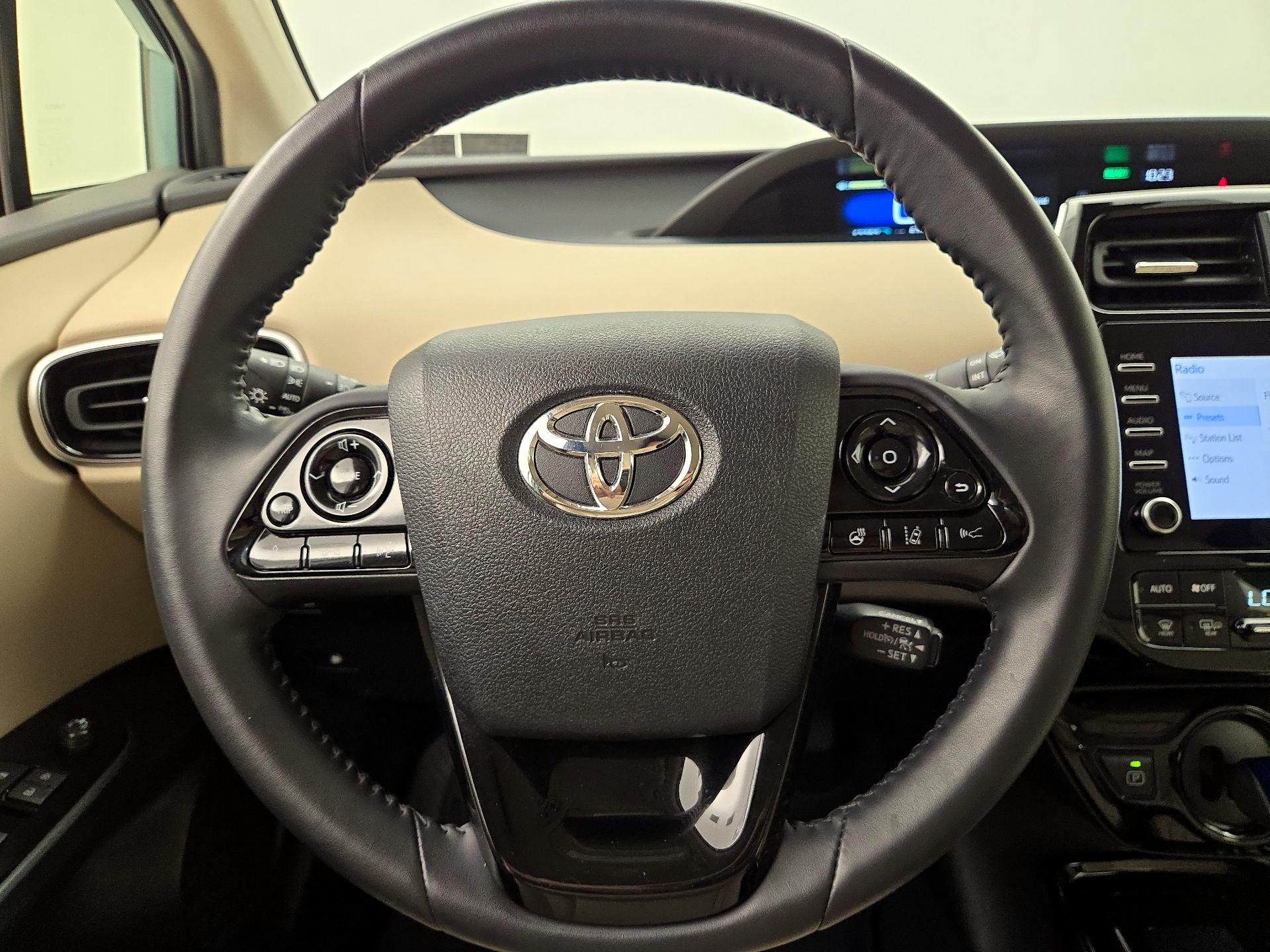 Thumbnail: 2020 Toyota Prius - 10