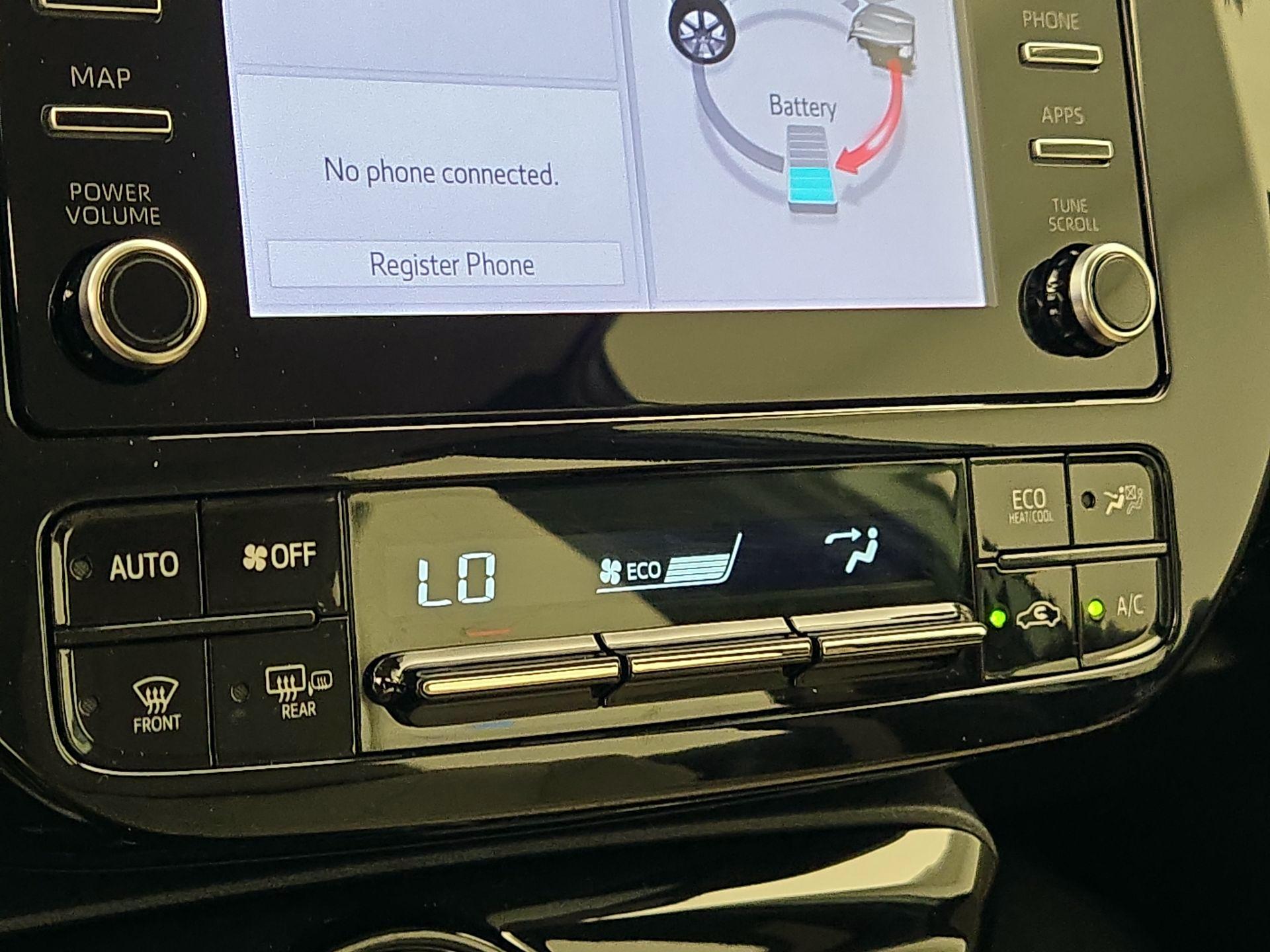 Thumbnail: 2020 Toyota Prius - 16