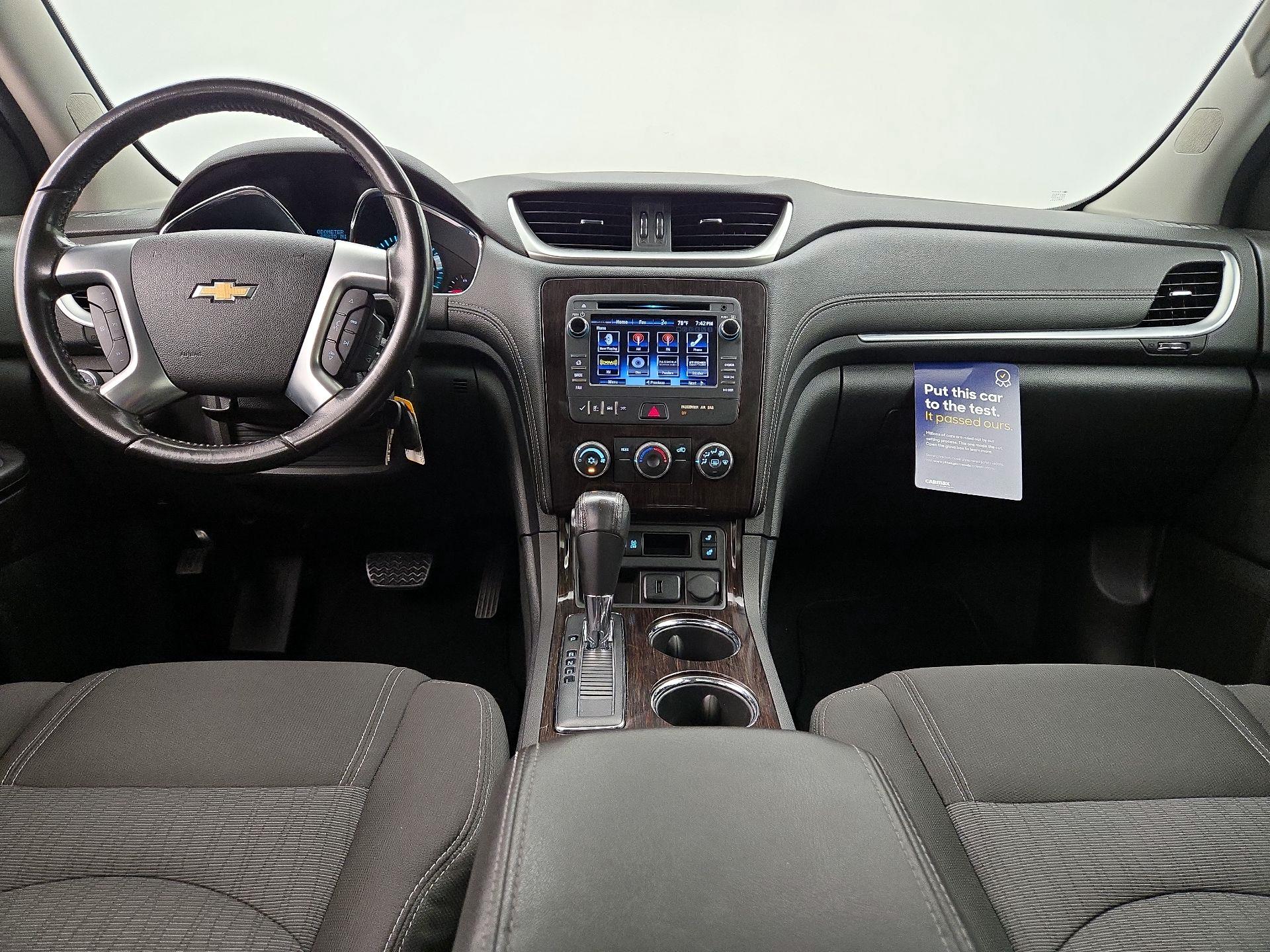 Thumbnail: 2017 Chevrolet Traverse - 9