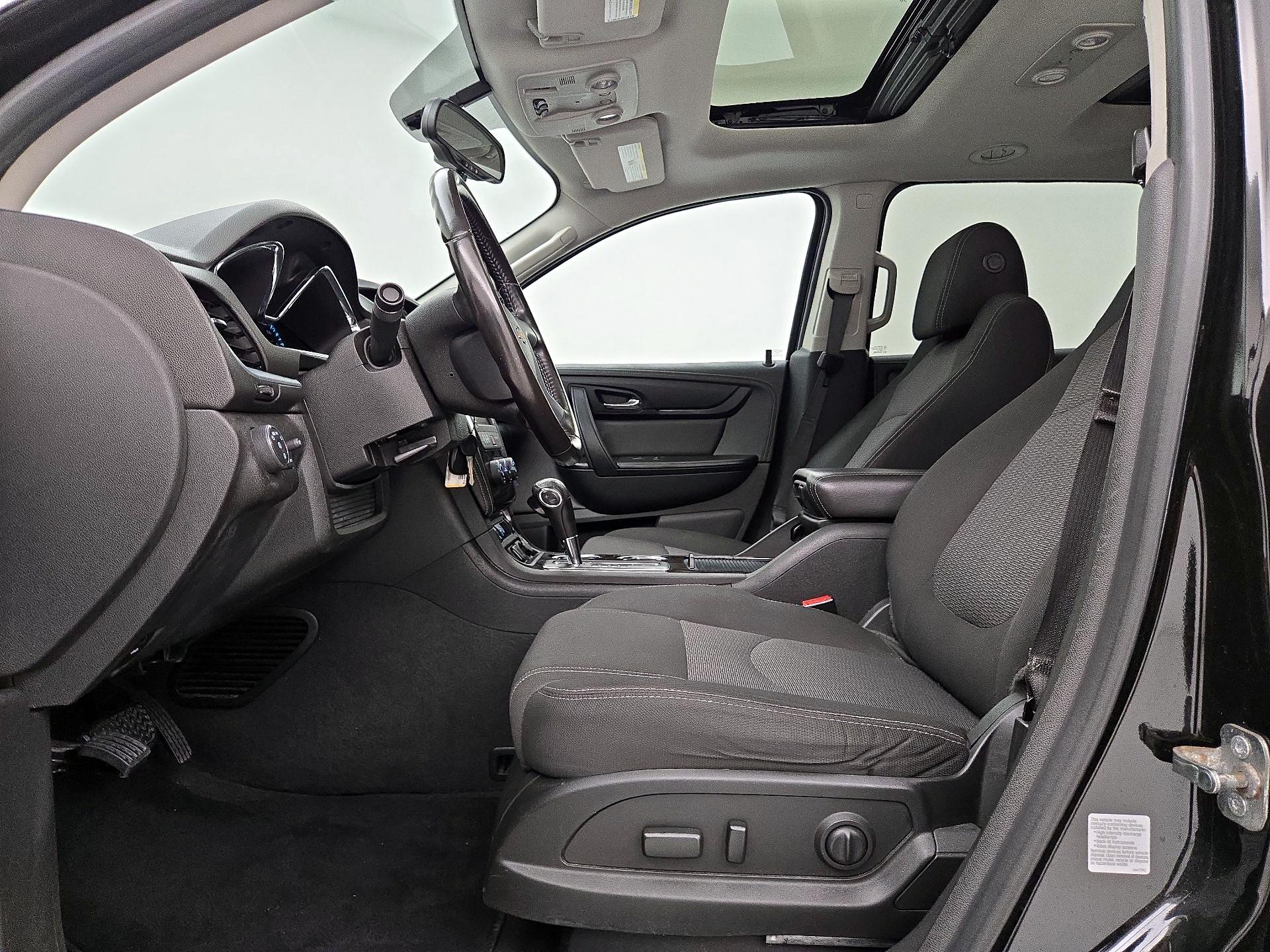Thumbnail: 2017 Chevrolet Traverse - 11