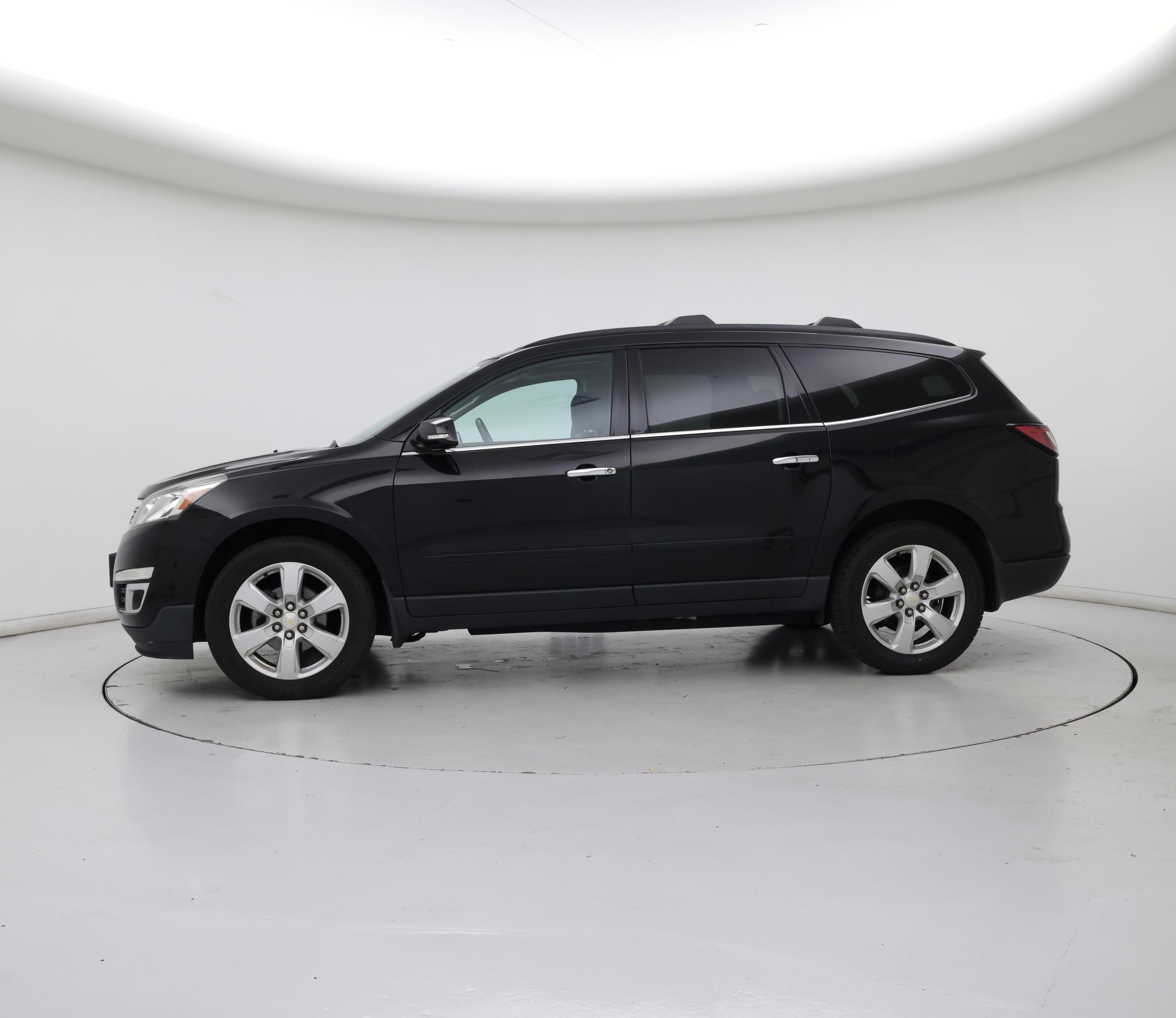 Thumbnail: 2017 Chevrolet Traverse - 3